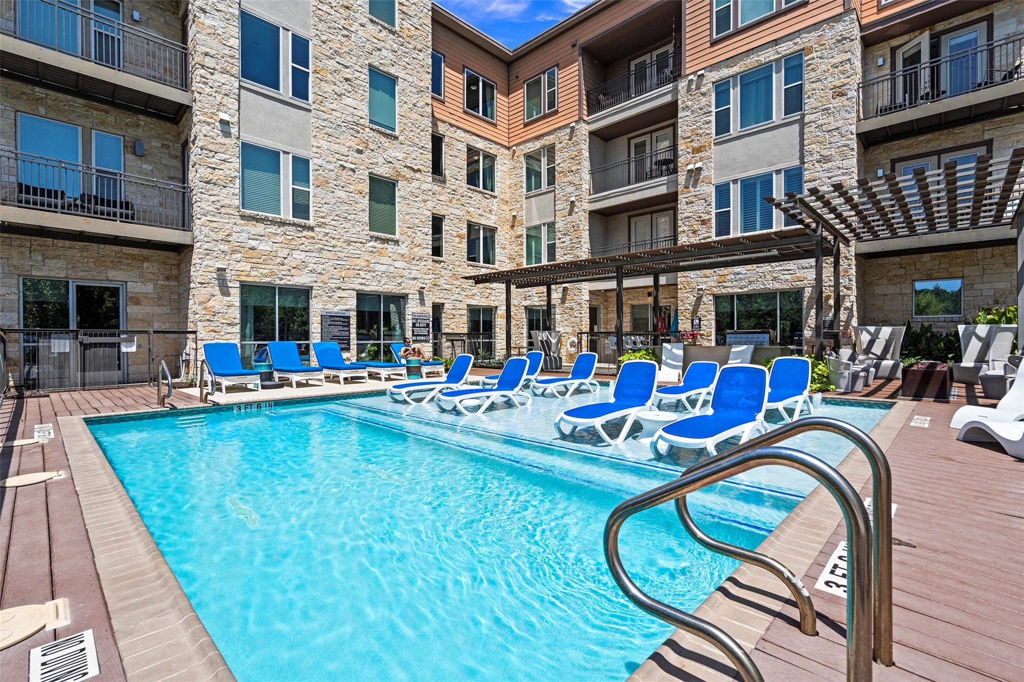1900 Barton Springs RD # 5027