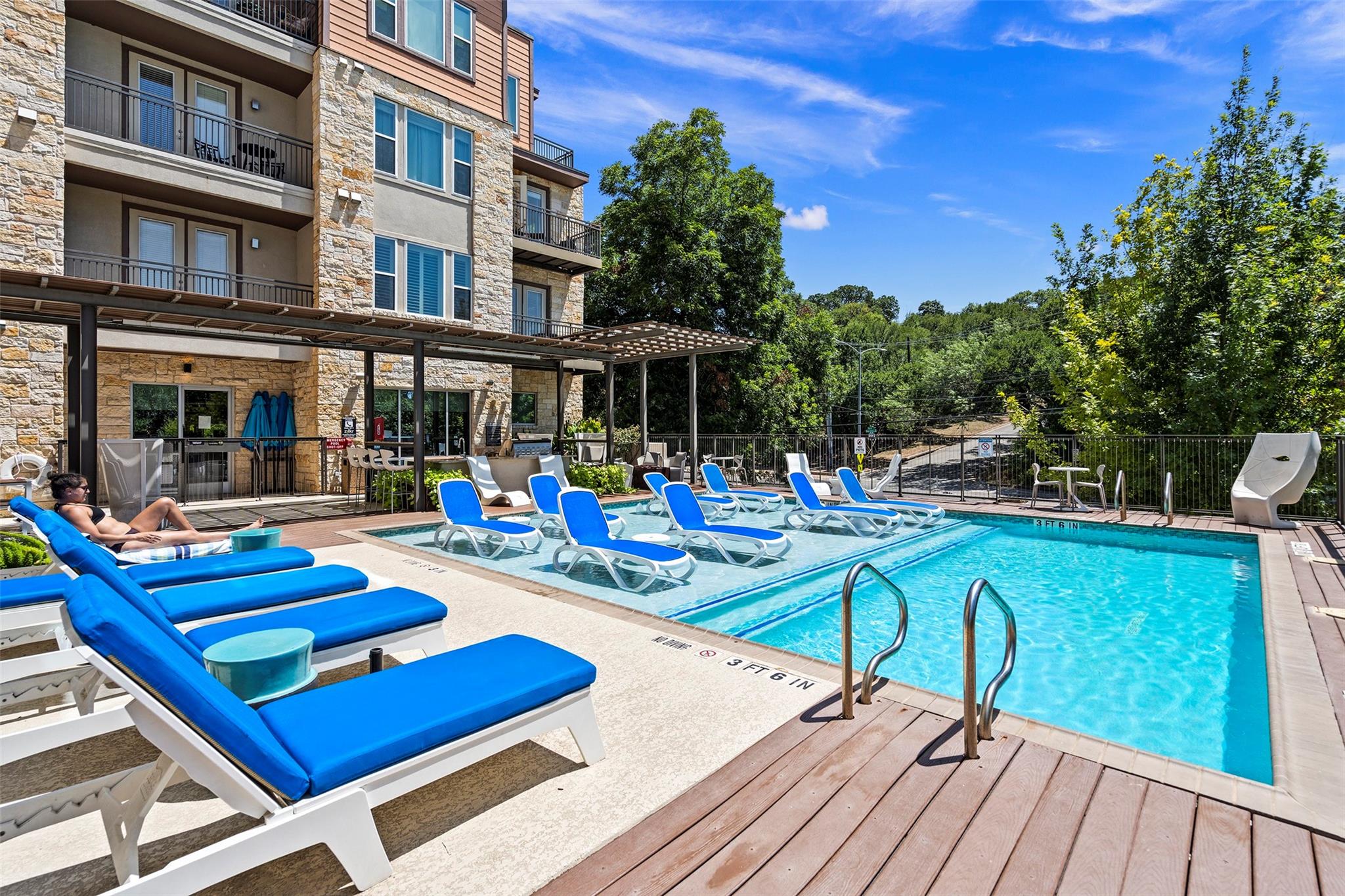1900 Barton Springs RD # 5027