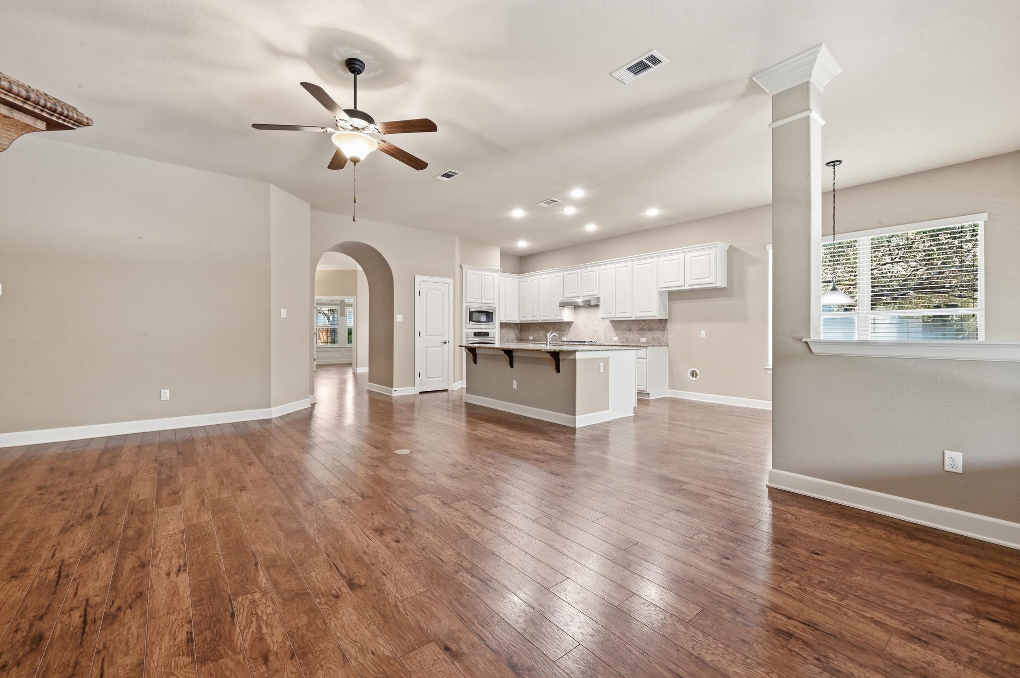 7112 Mitra DR