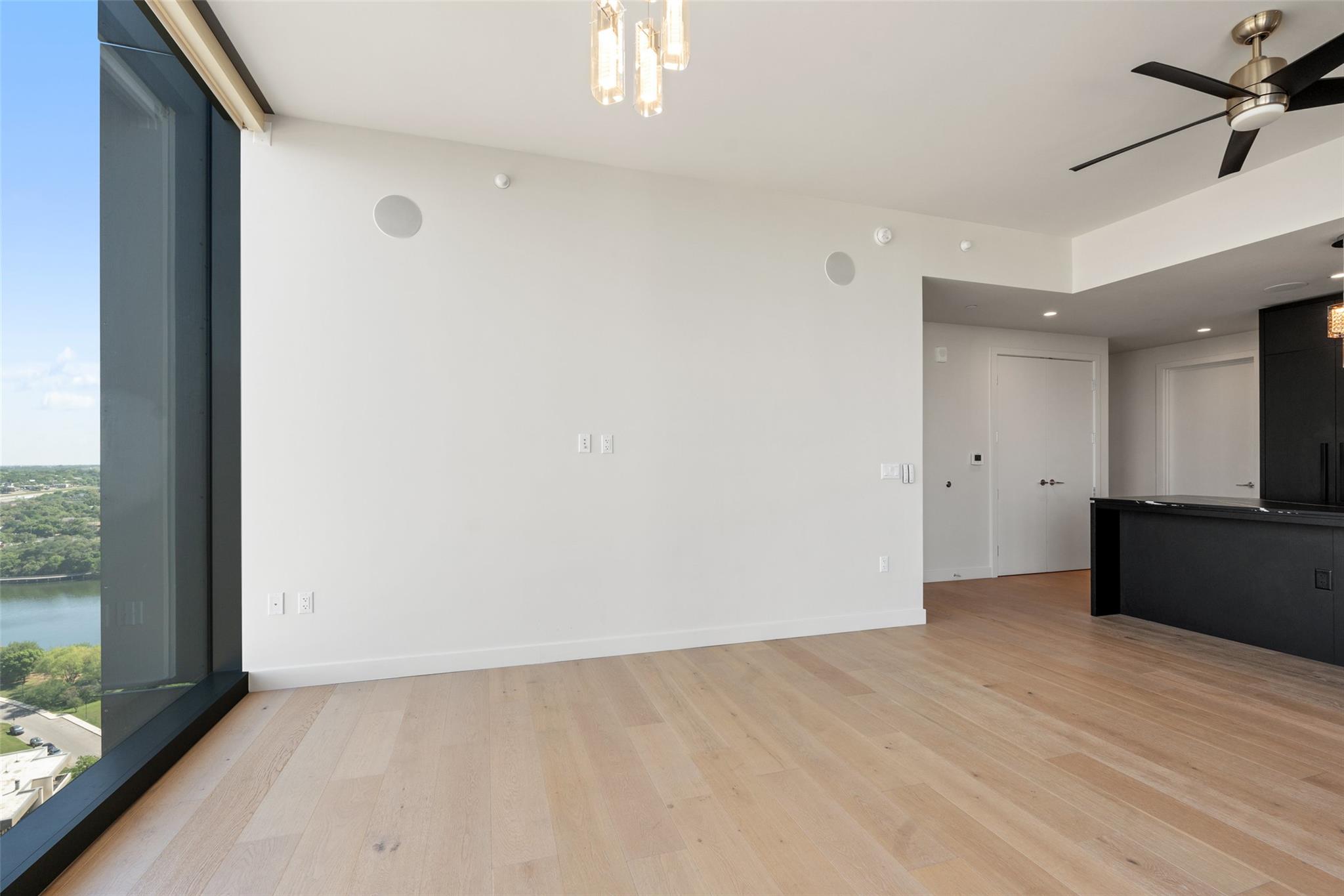 44 East Ave # 2307