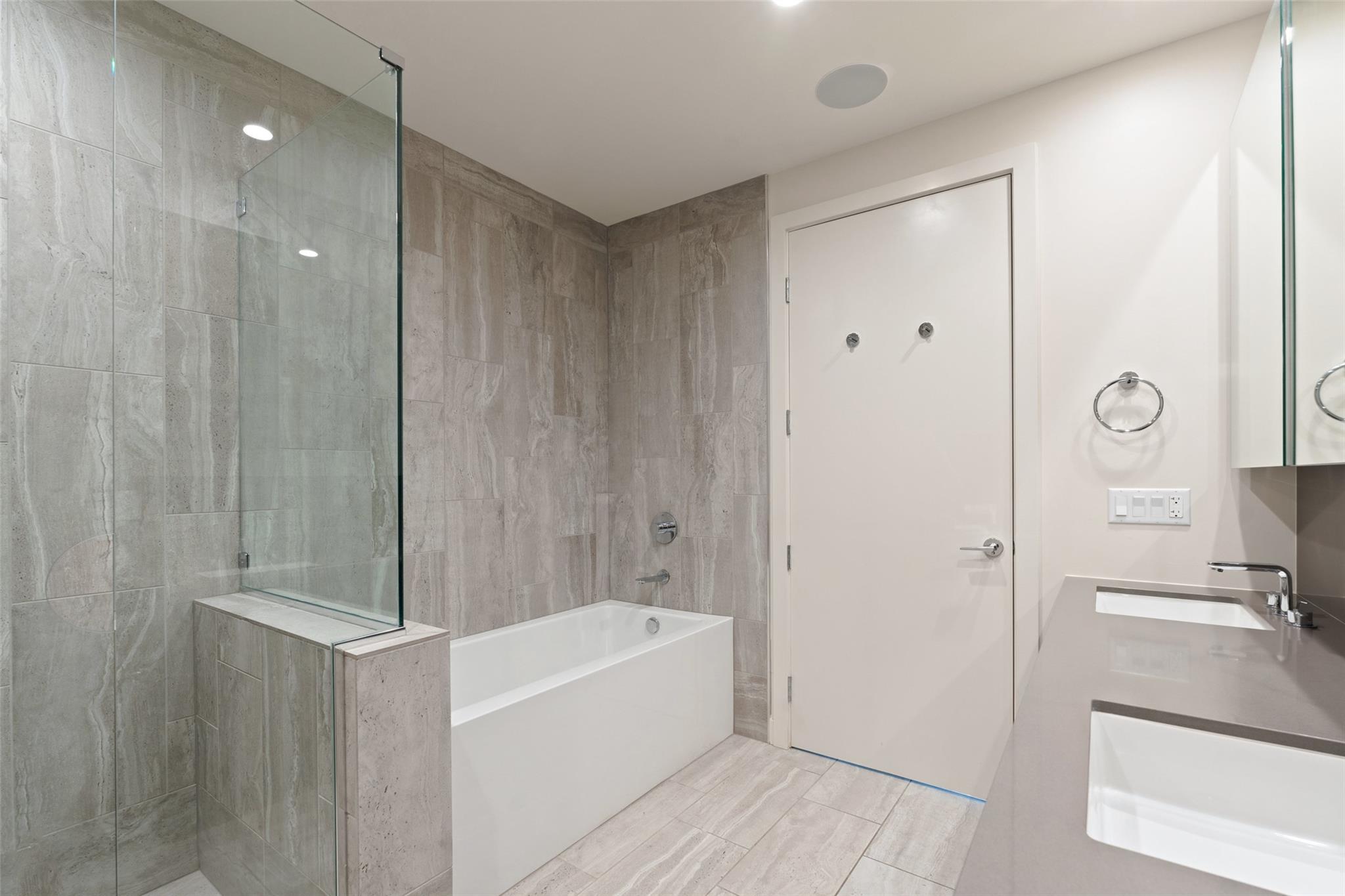 44 East Ave # 2307