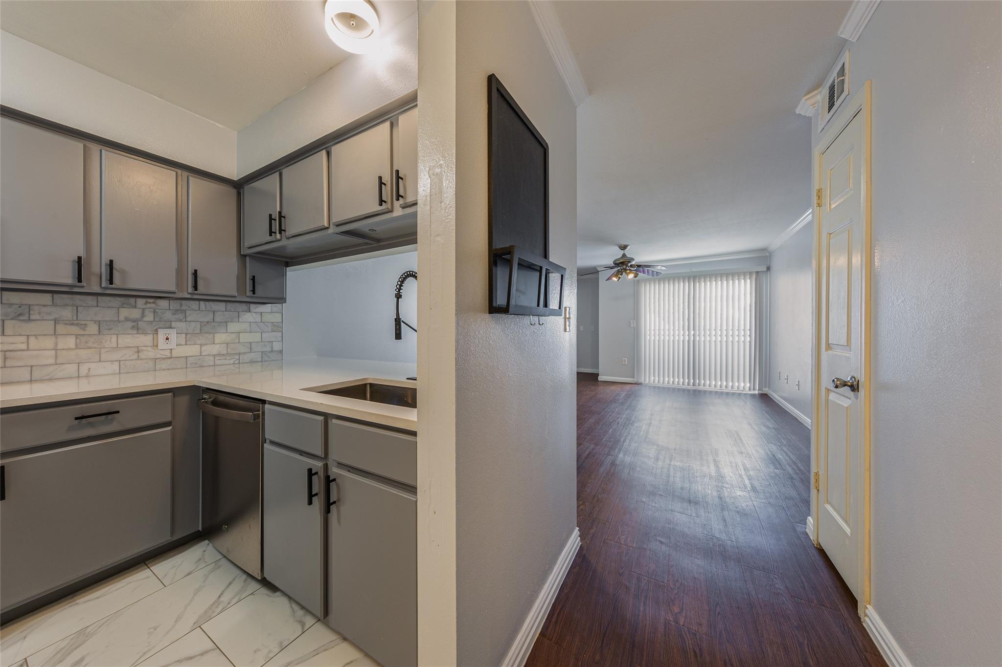501 W 26th ST # 103