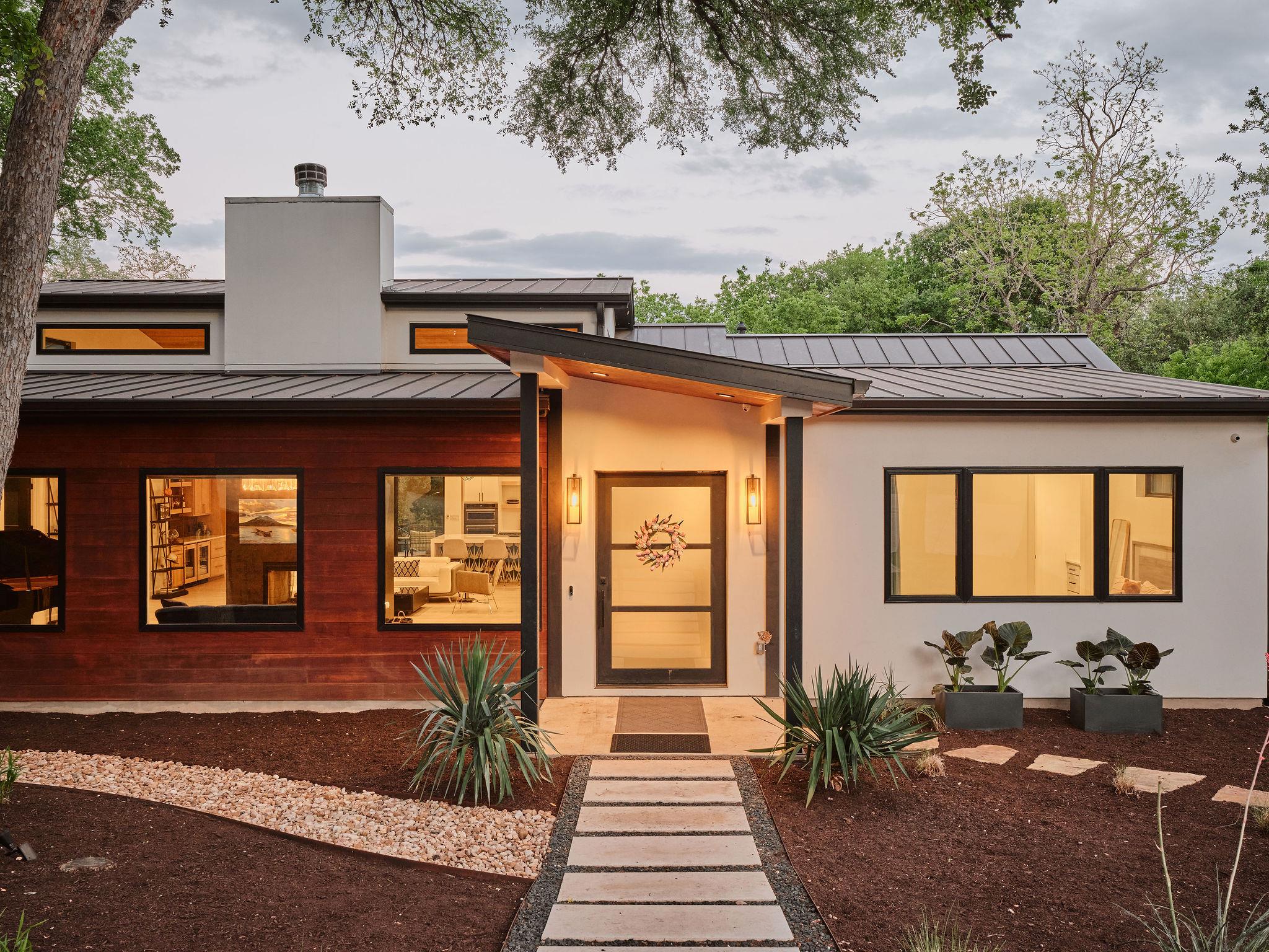 4301 Balcones DR