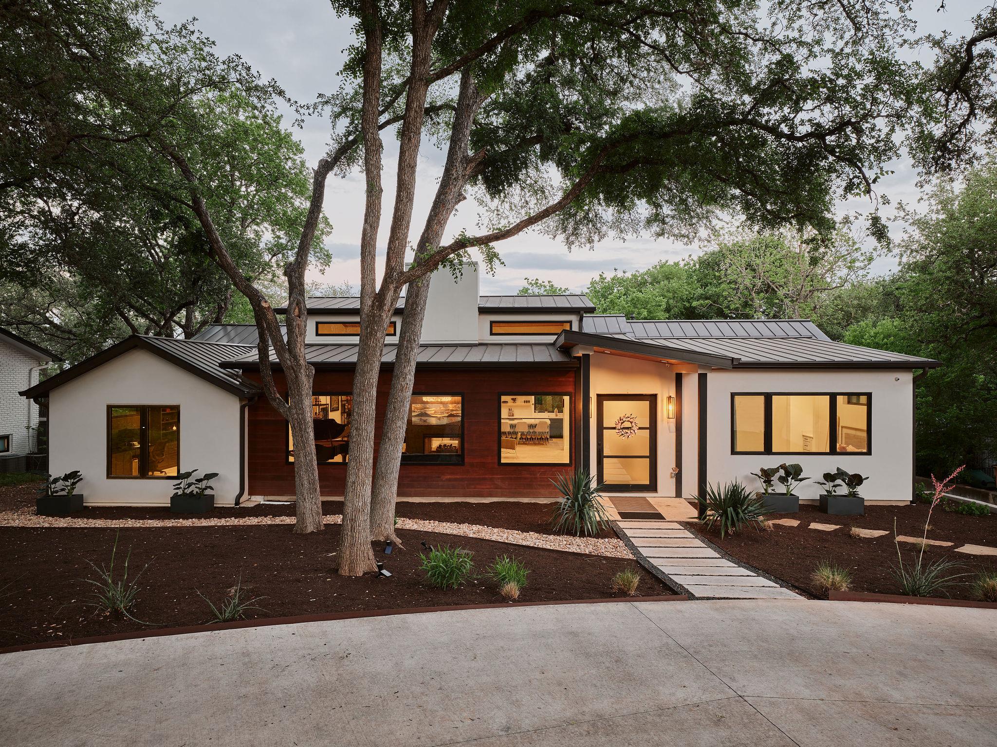 4301 Balcones DR