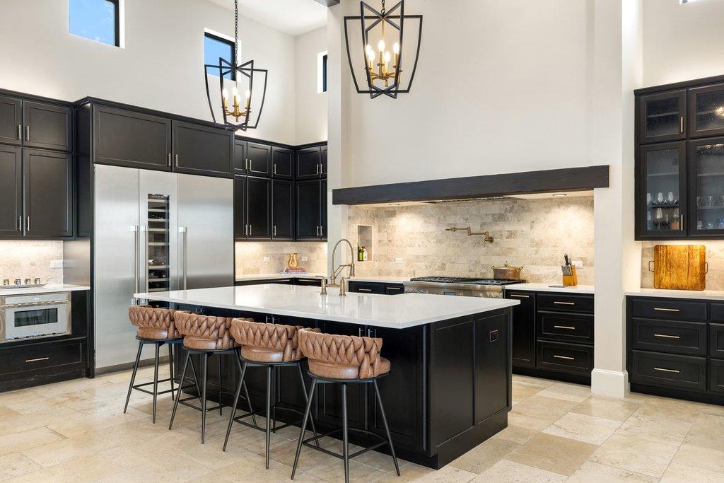 4001 Tejon CIR