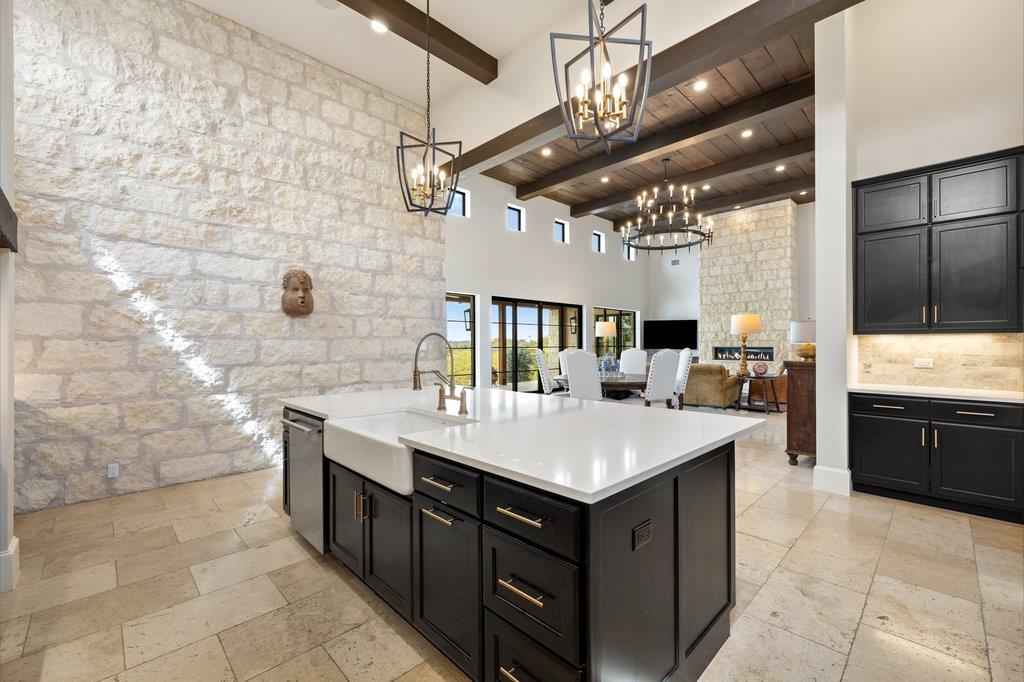 4001 Tejon CIR