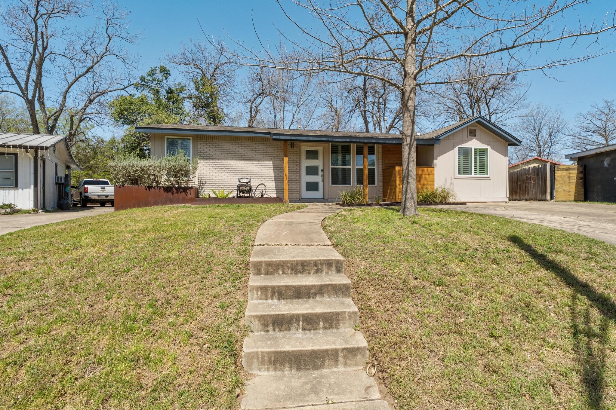 6414 Kenilworth DR