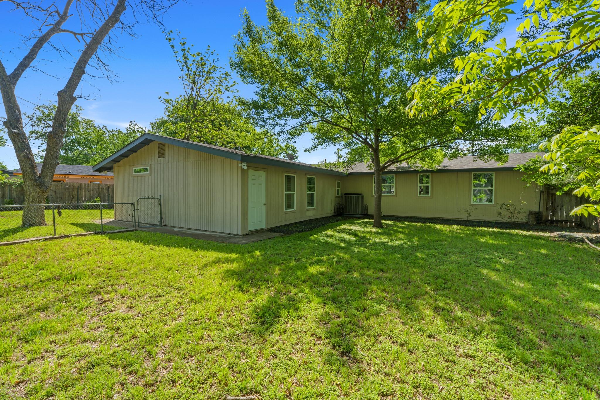 6414 Kenilworth DR