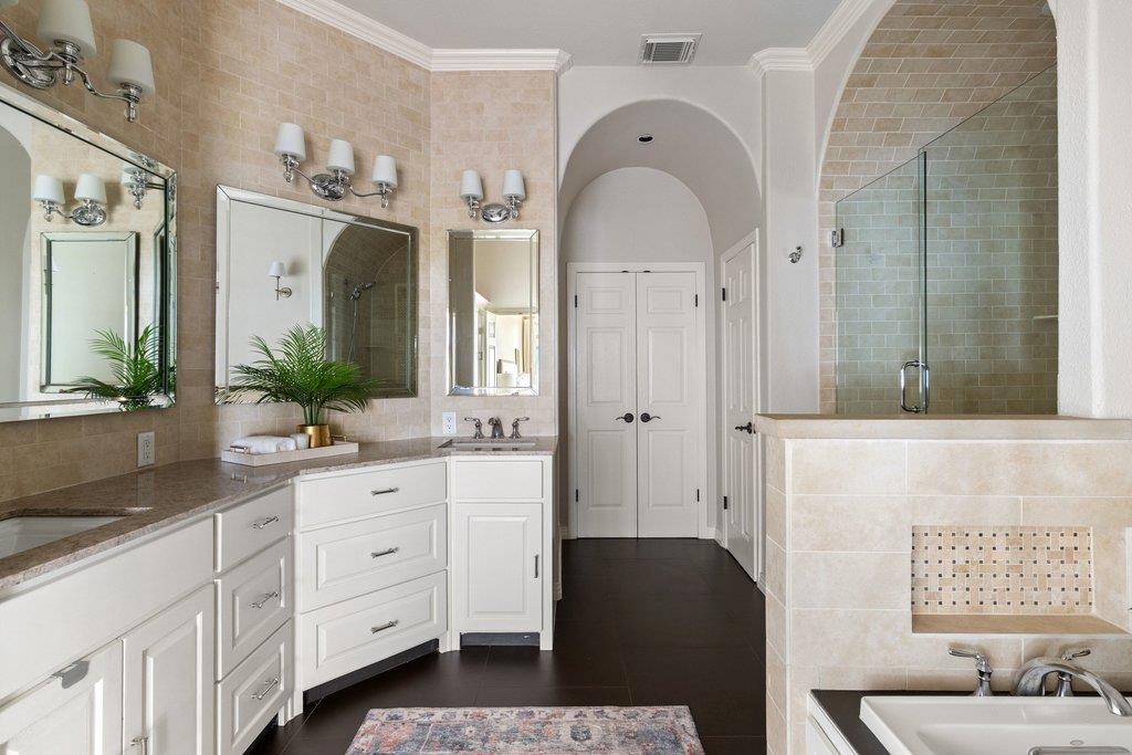 9905 Charthouse CV