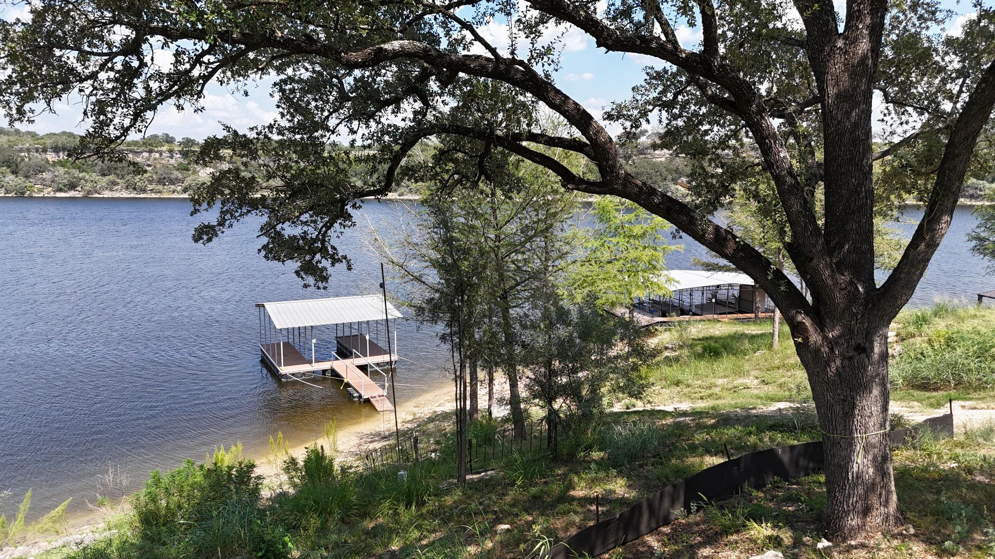 1013 Lake Shore DR
