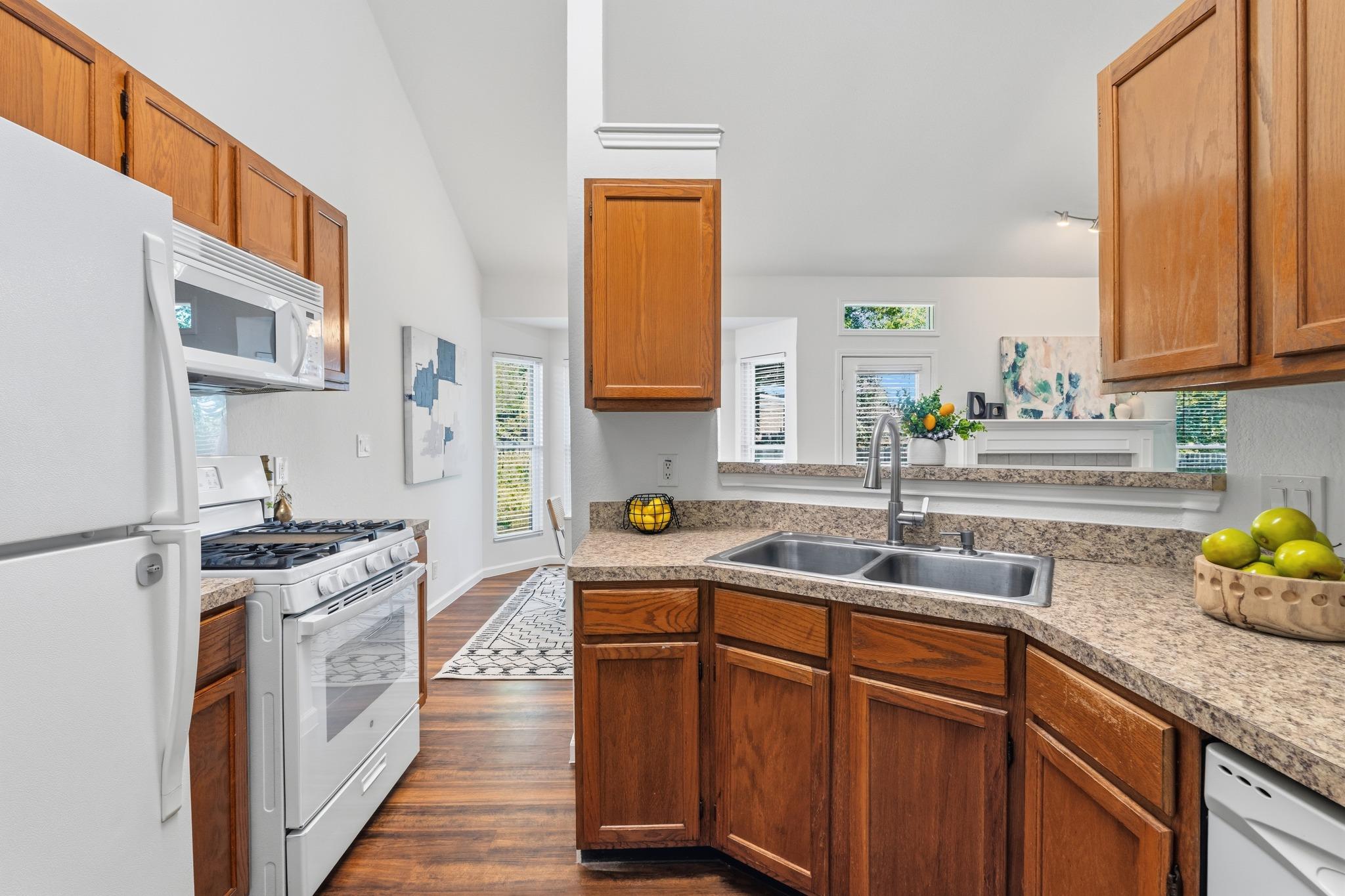 512 Purple Sage DR