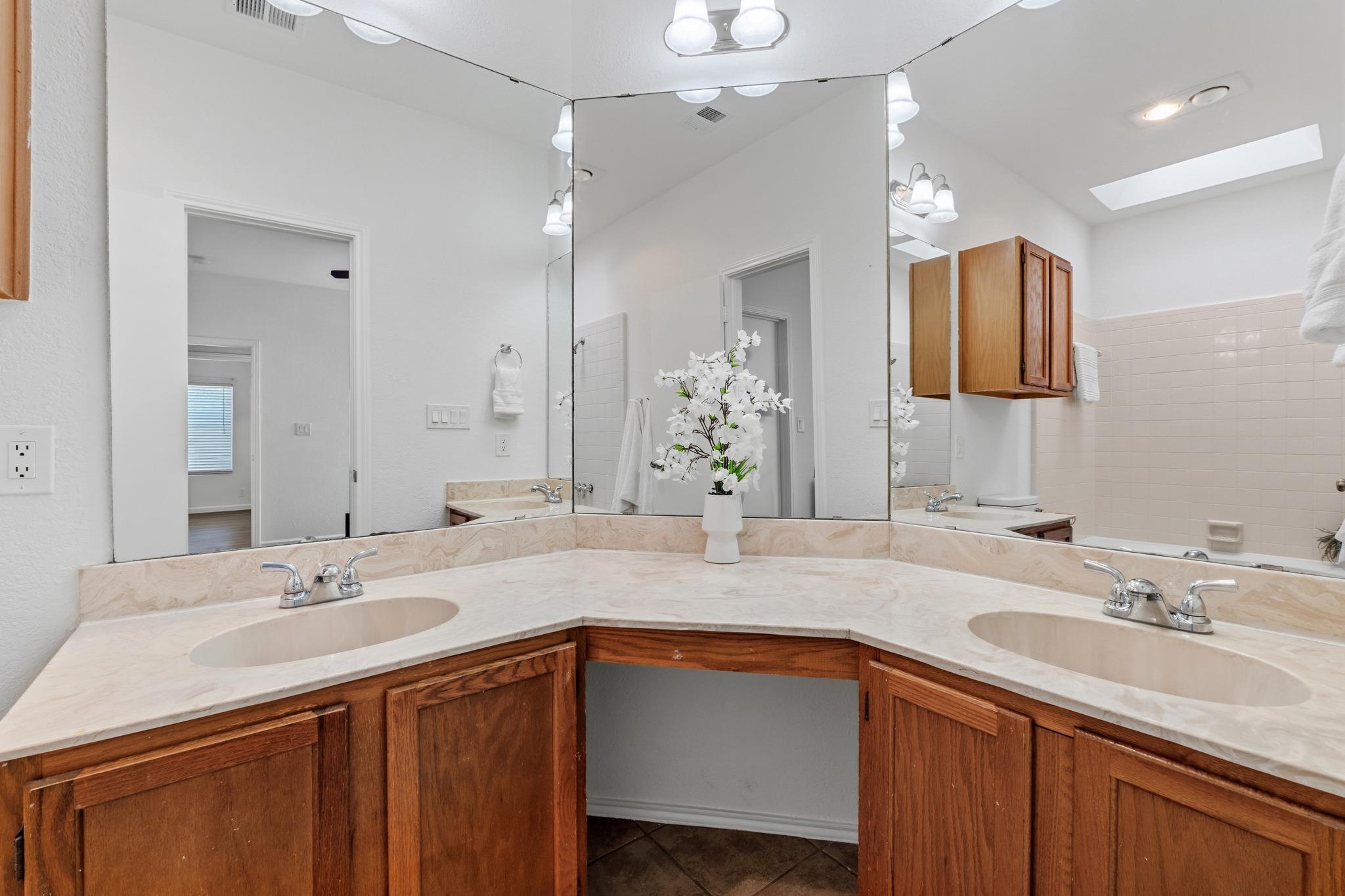 512 Purple Sage DR