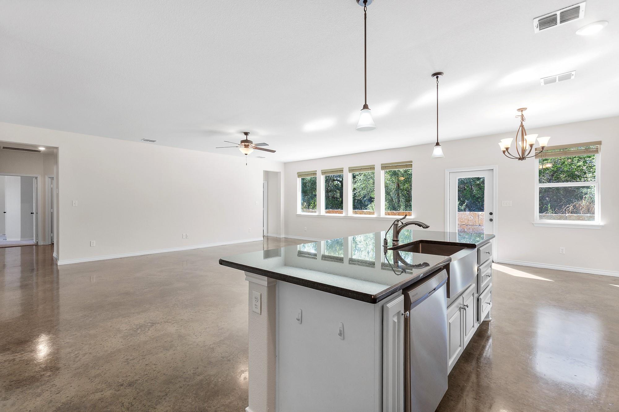 185 Valley Sierra LN