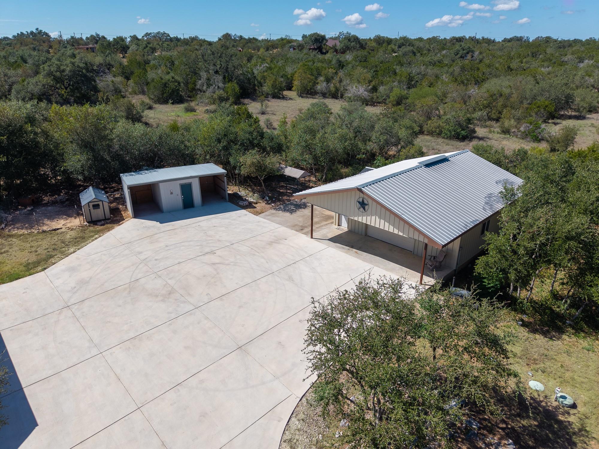 185 Valley Sierra LN