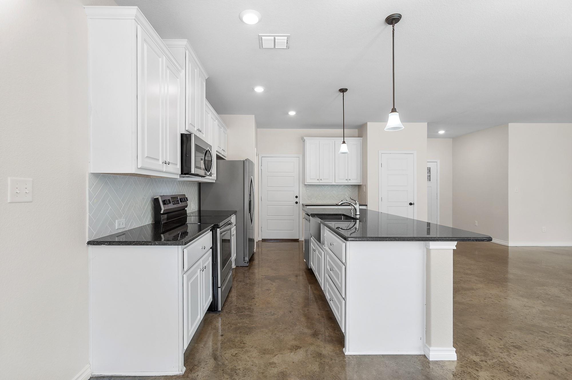 185 Valley Sierra LN