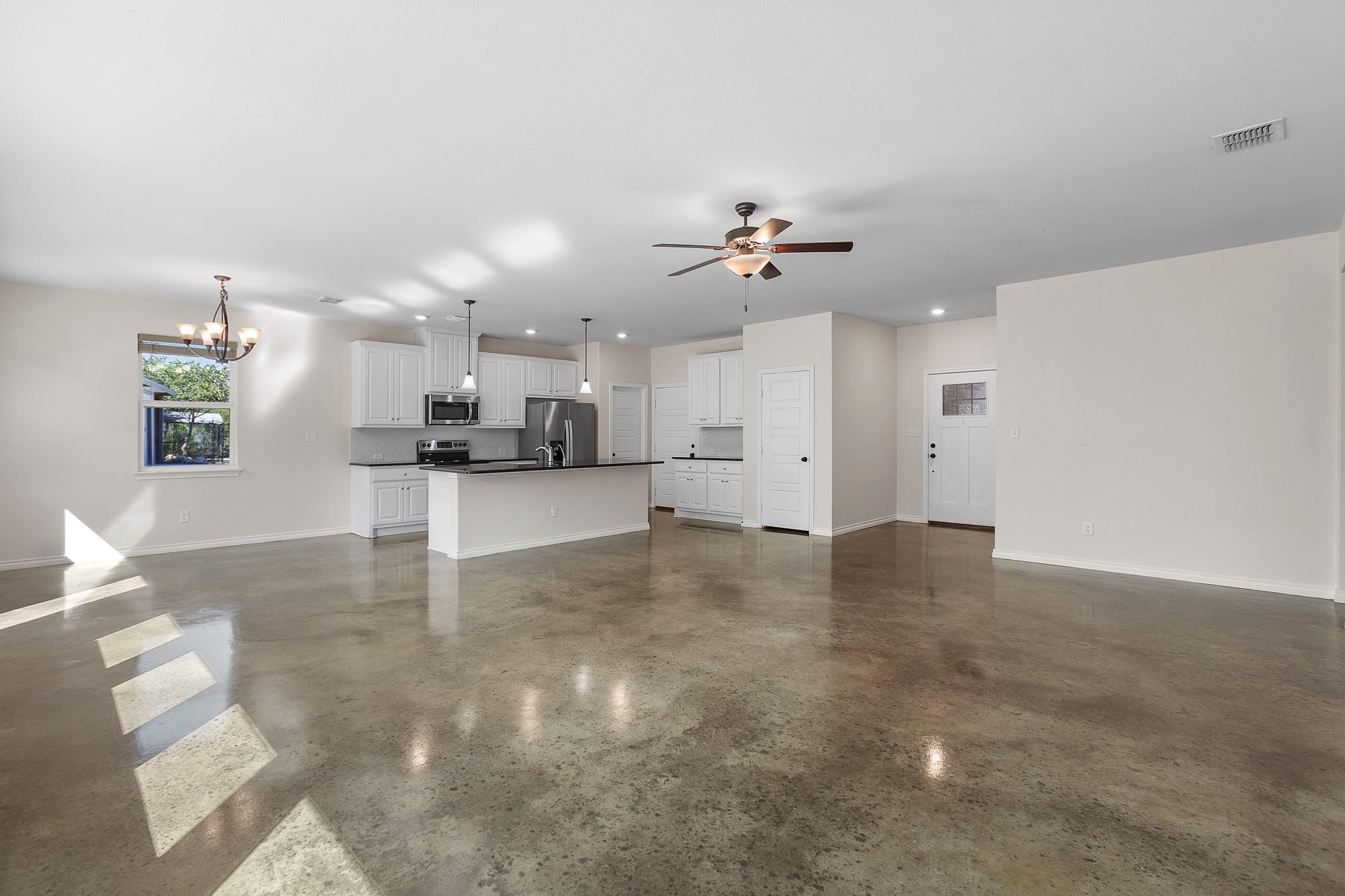 185 Valley Sierra LN