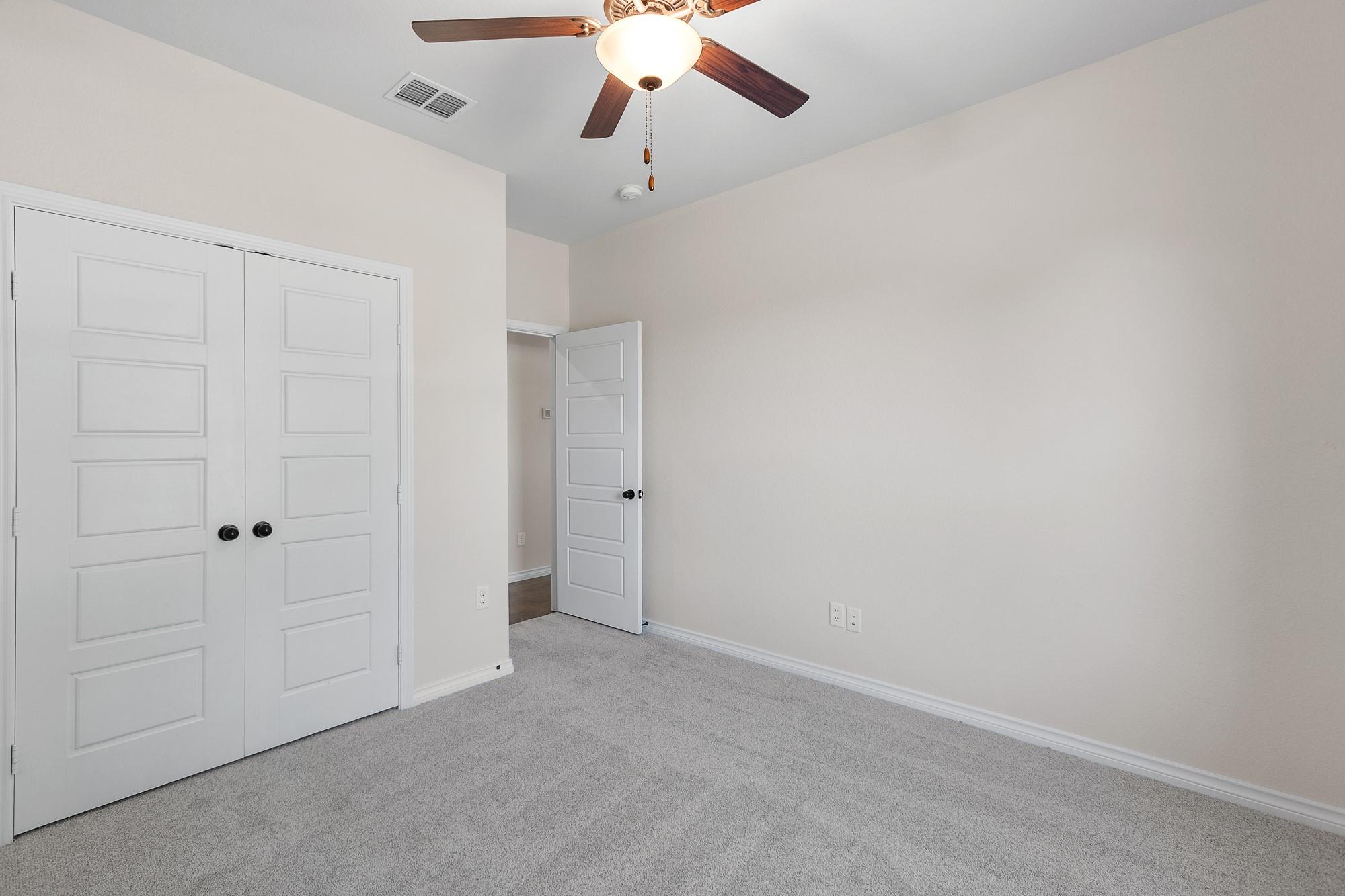 185 Valley Sierra LN