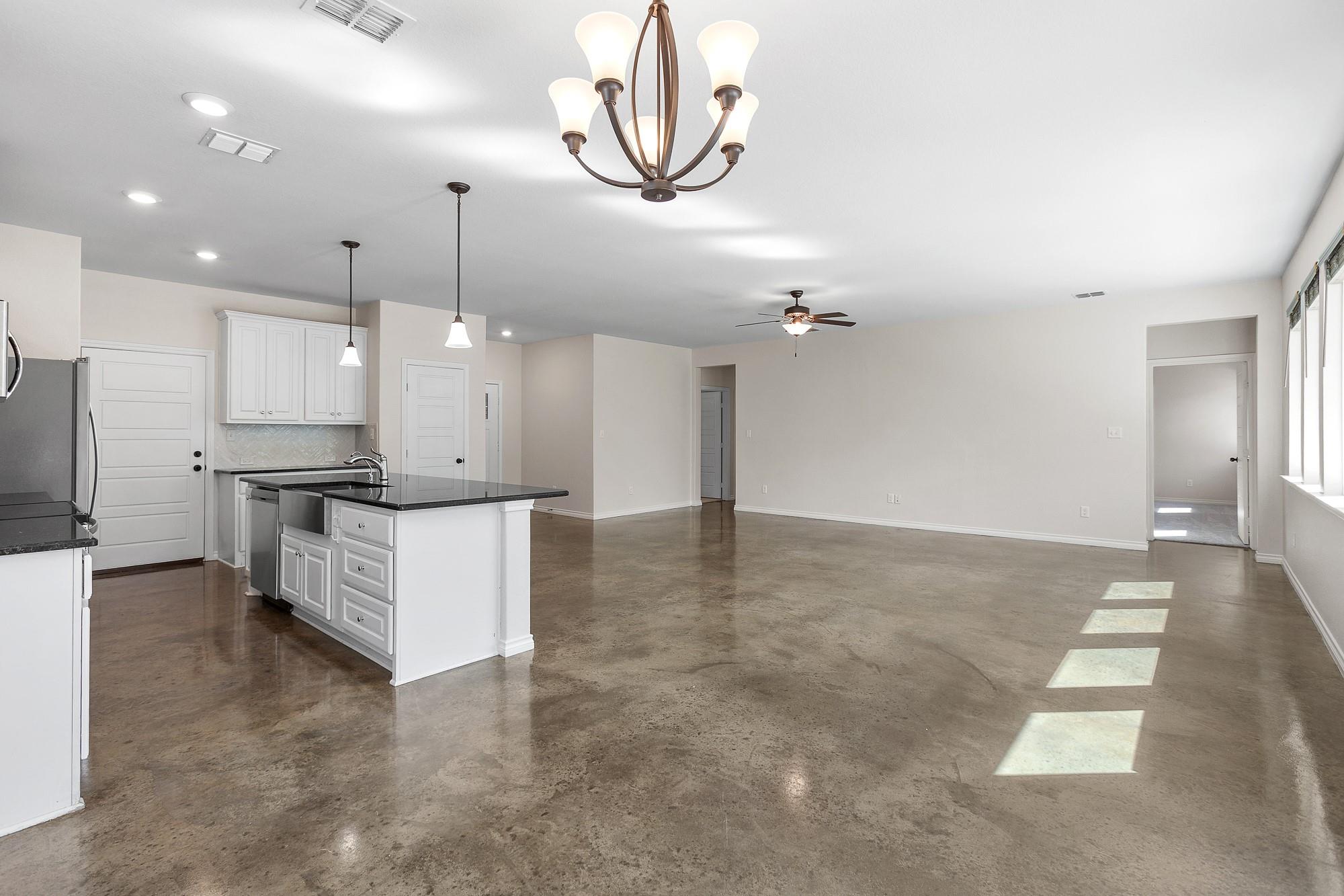 185 Valley Sierra LN