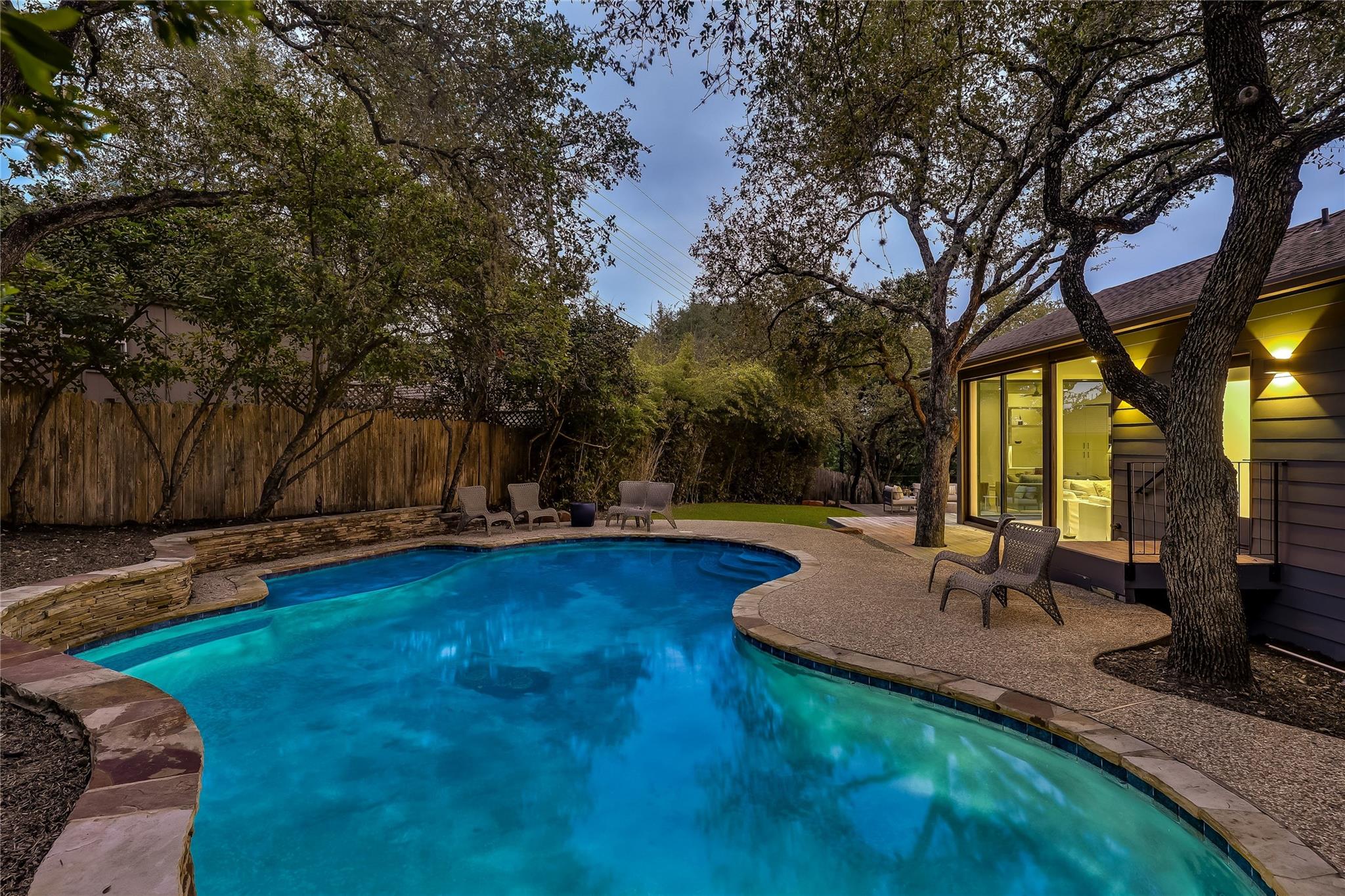 5801 Valley CIR