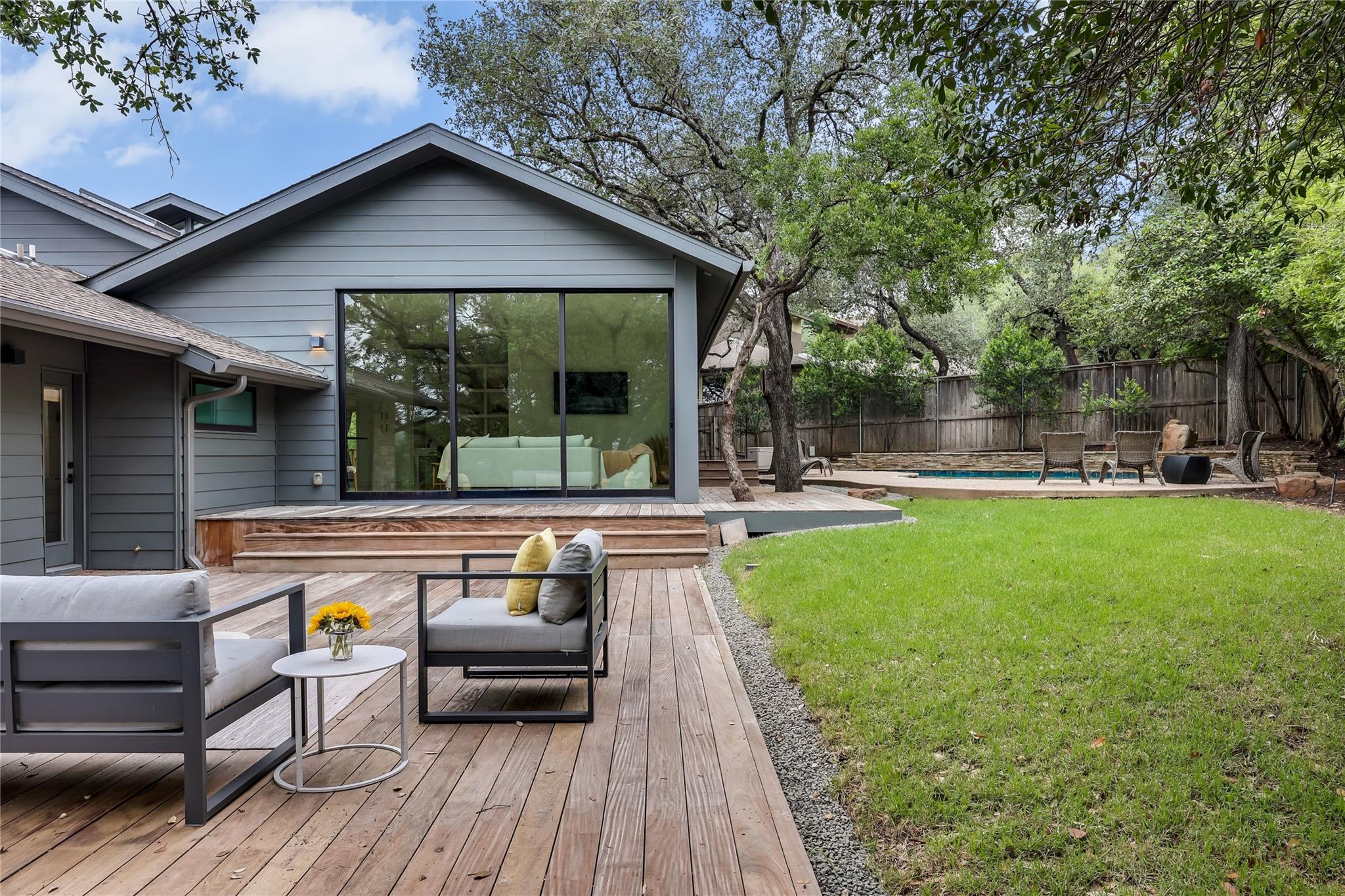 5801 Valley CIR