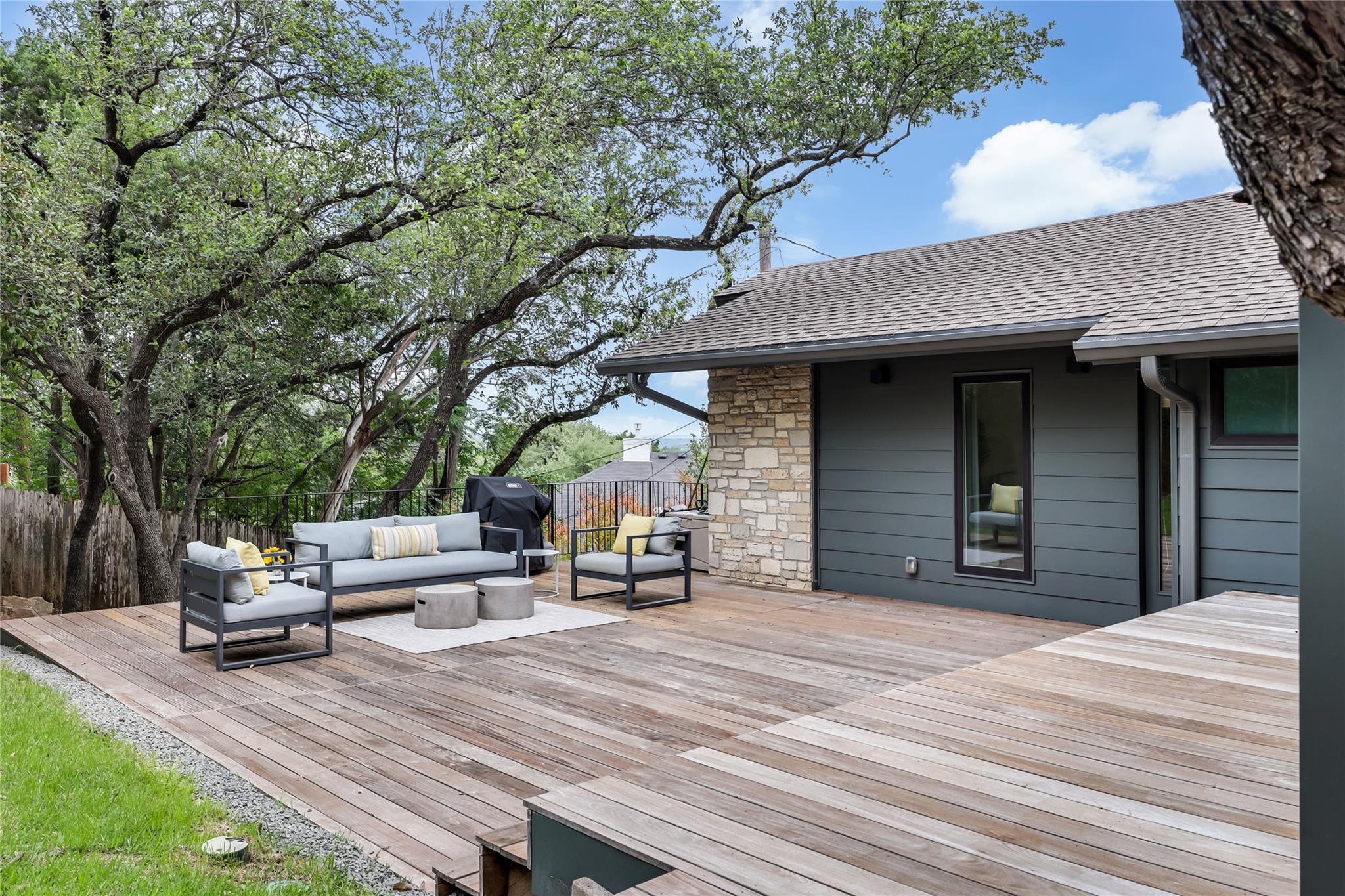 5801 Valley CIR