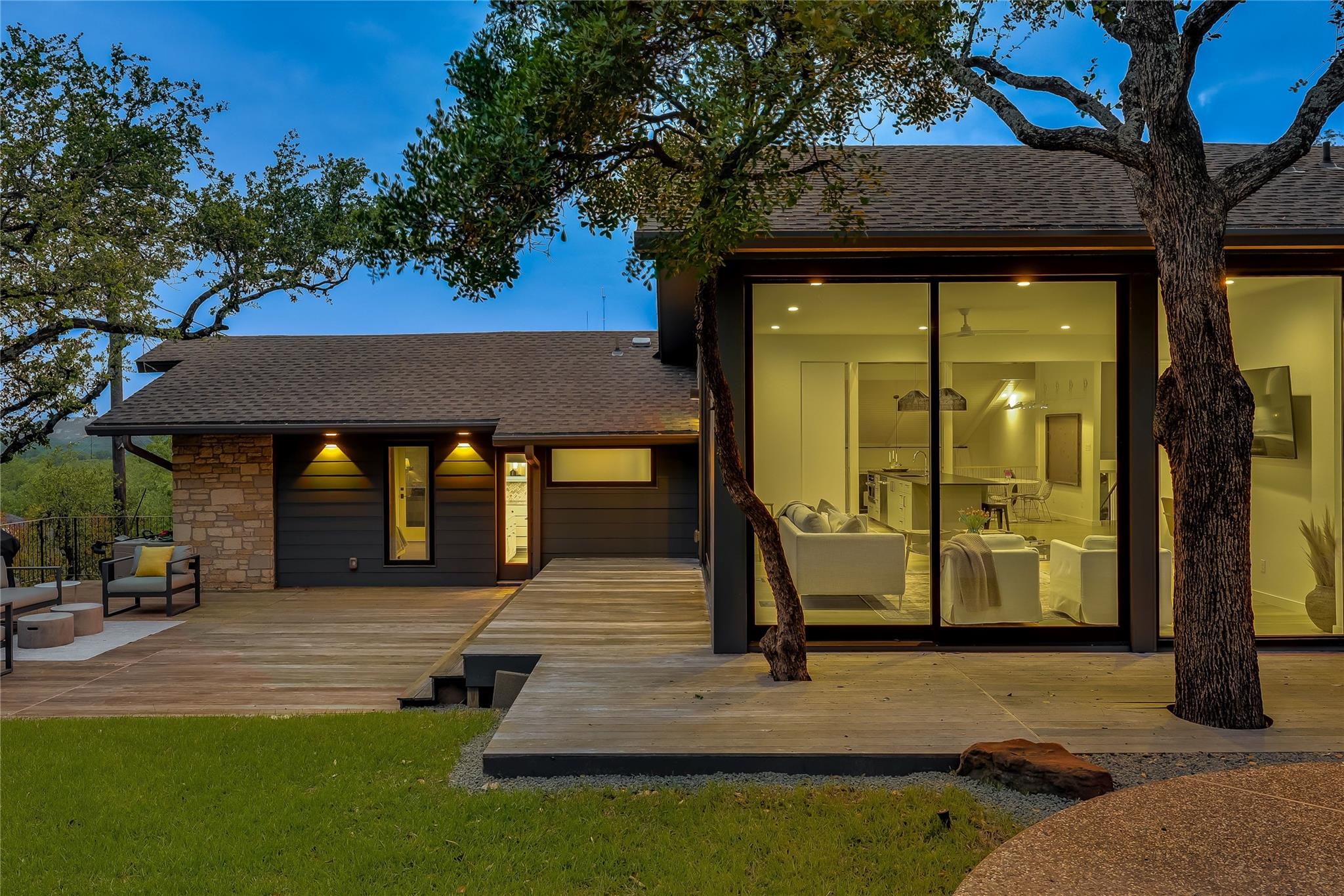 5801 Valley CIR
