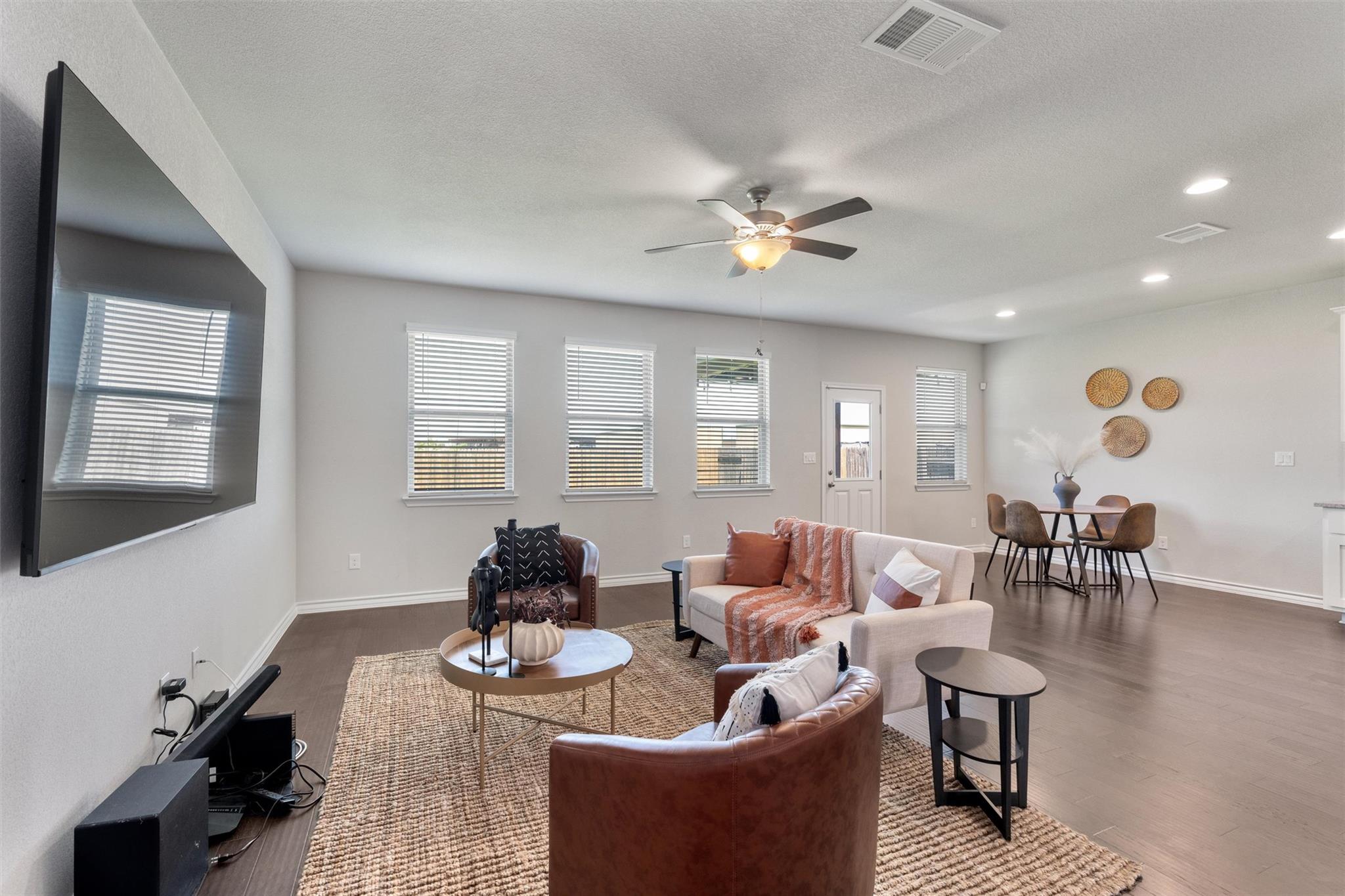 5944 Agostino DR