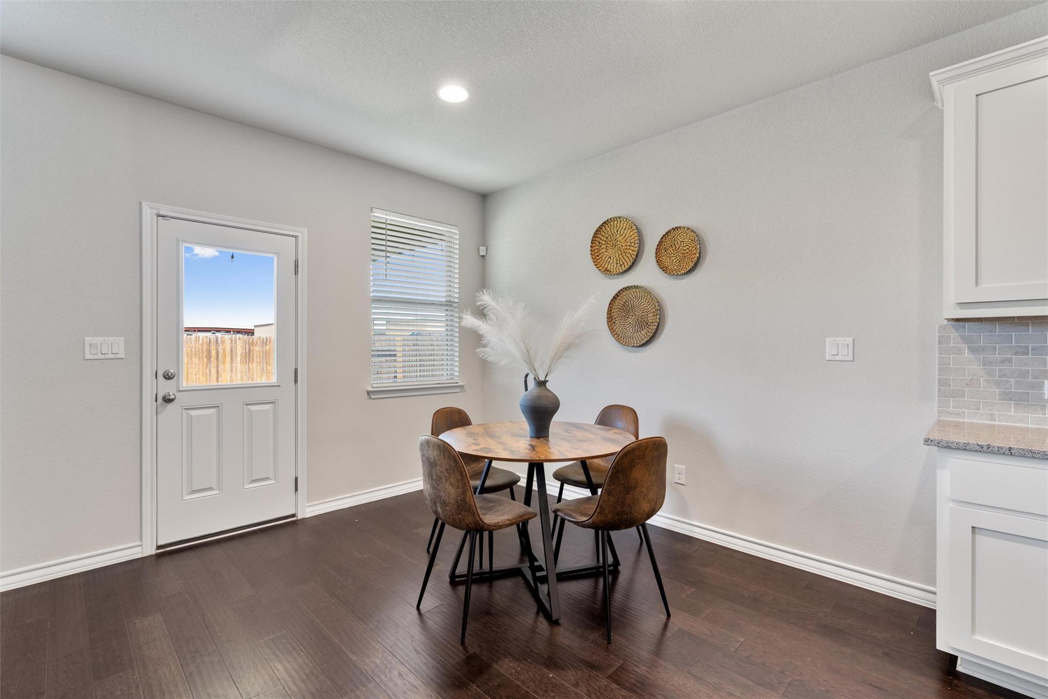5944 Agostino DR