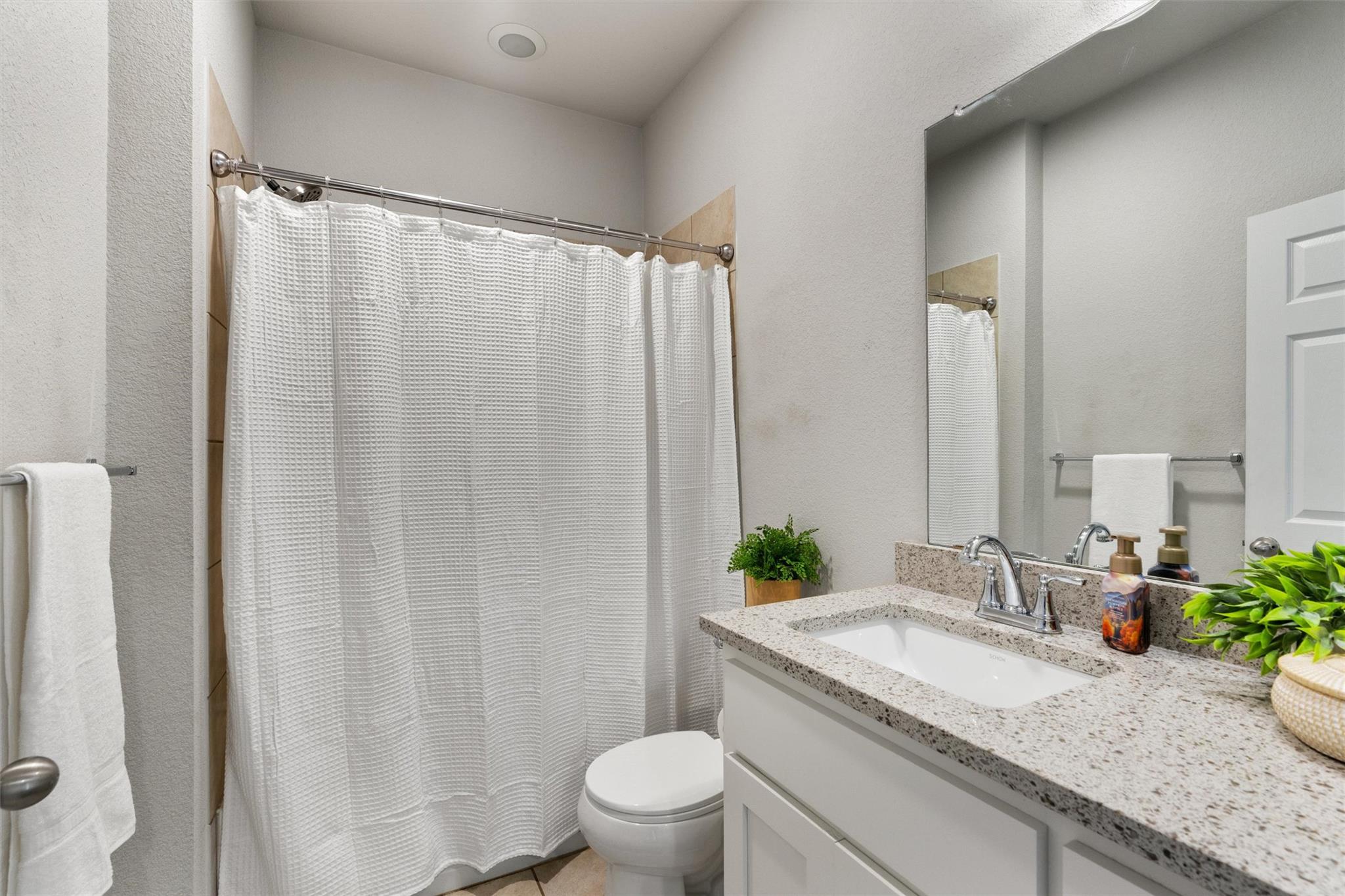 5944 Agostino DR