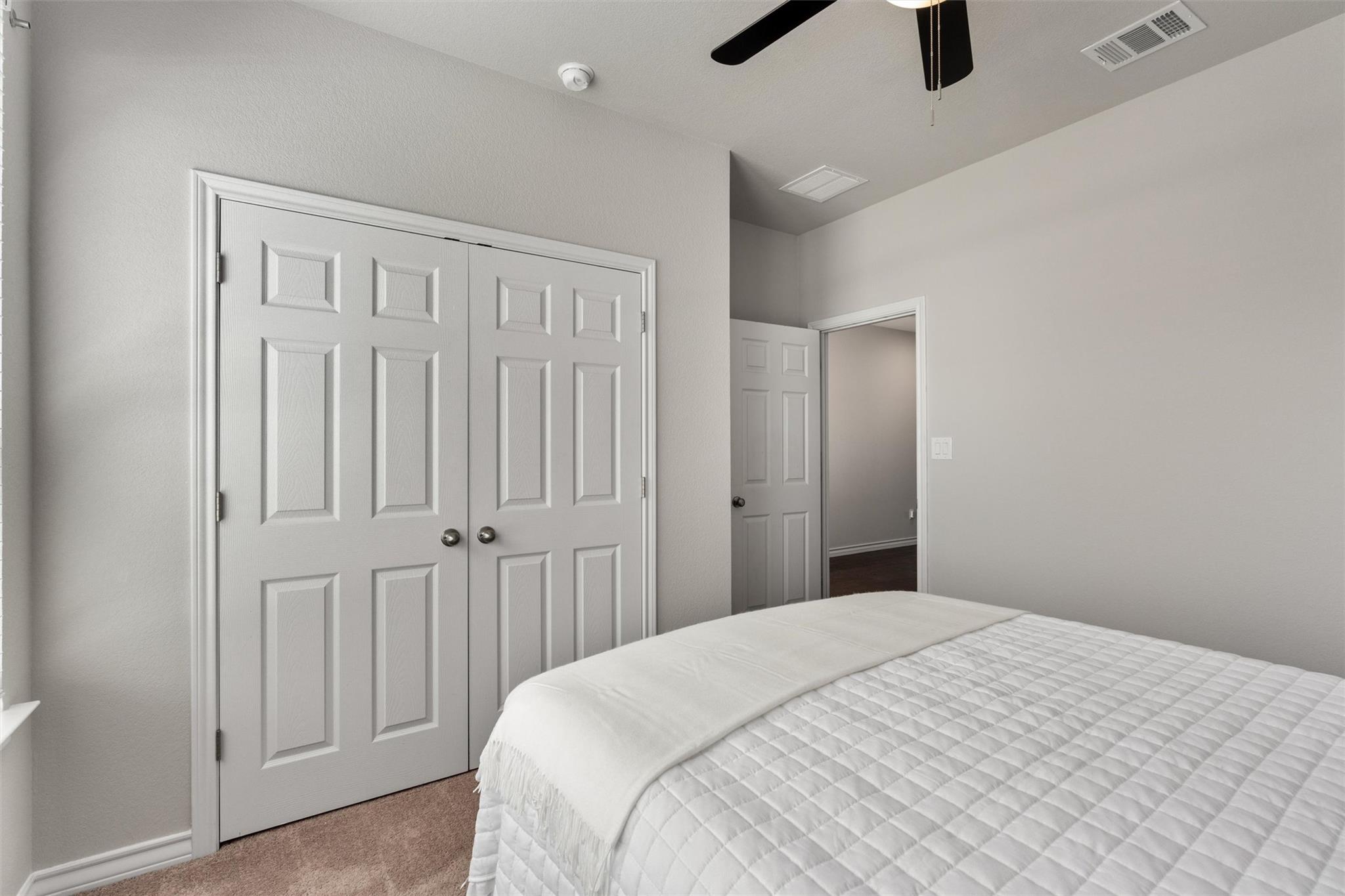 5944 Agostino DR