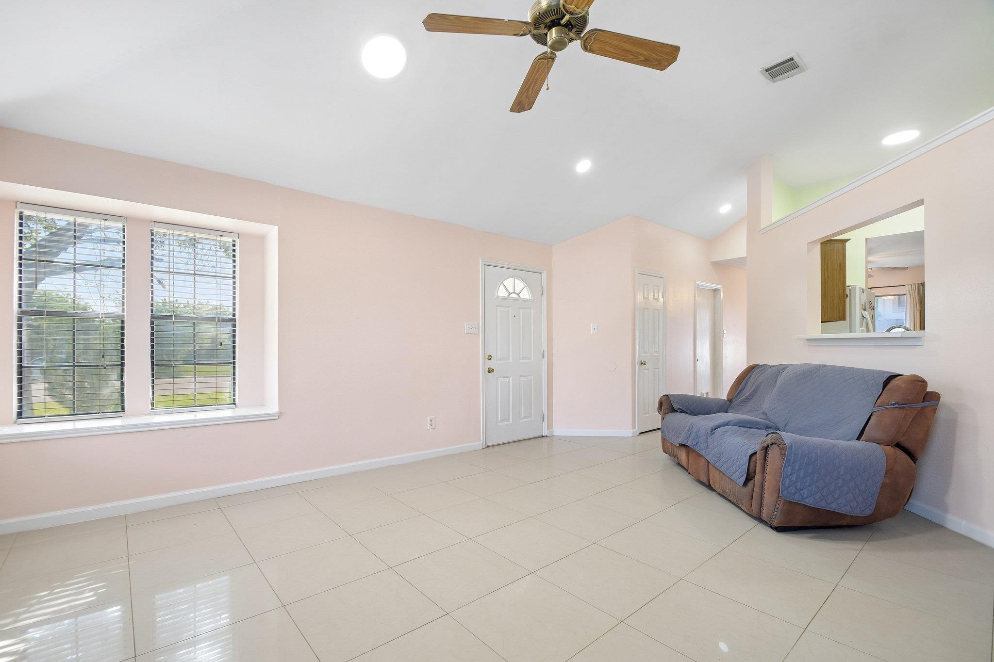 1801 Twisted Oak DR