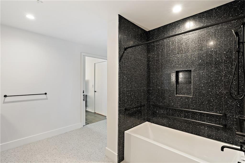 48 East Ave # 1506