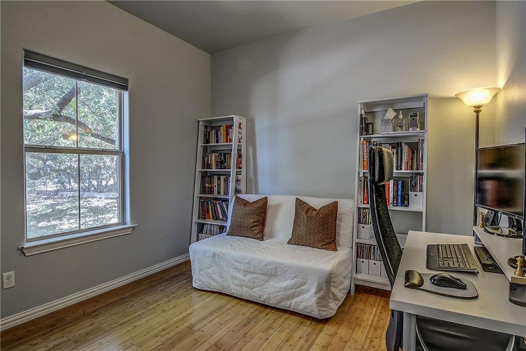 17106 Oak Cliff CIR