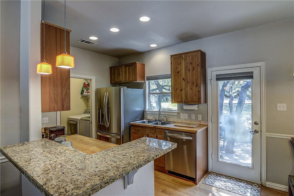 17106 Oak Cliff CIR