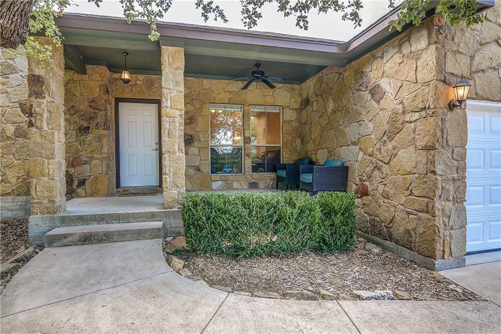 17106 Oak Cliff CIR