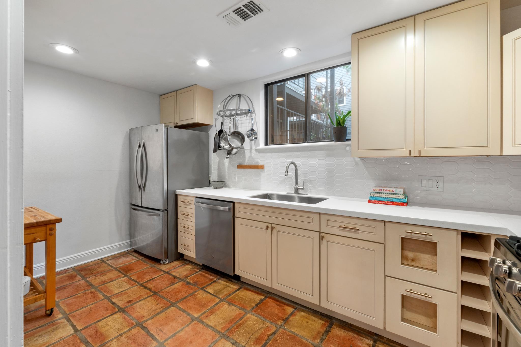 606 W Lynn ST # 13