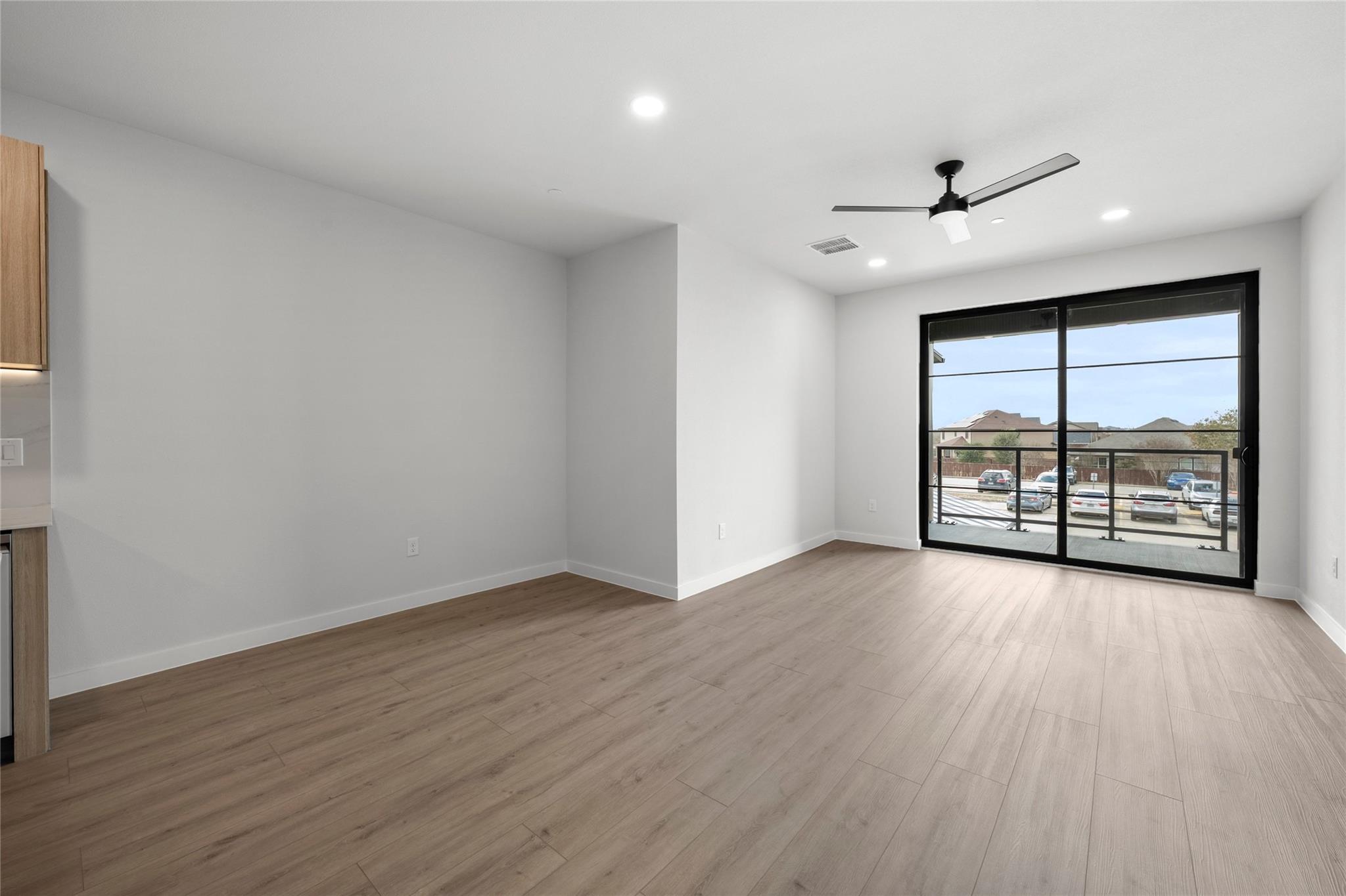 634 Central PKWY # 1211