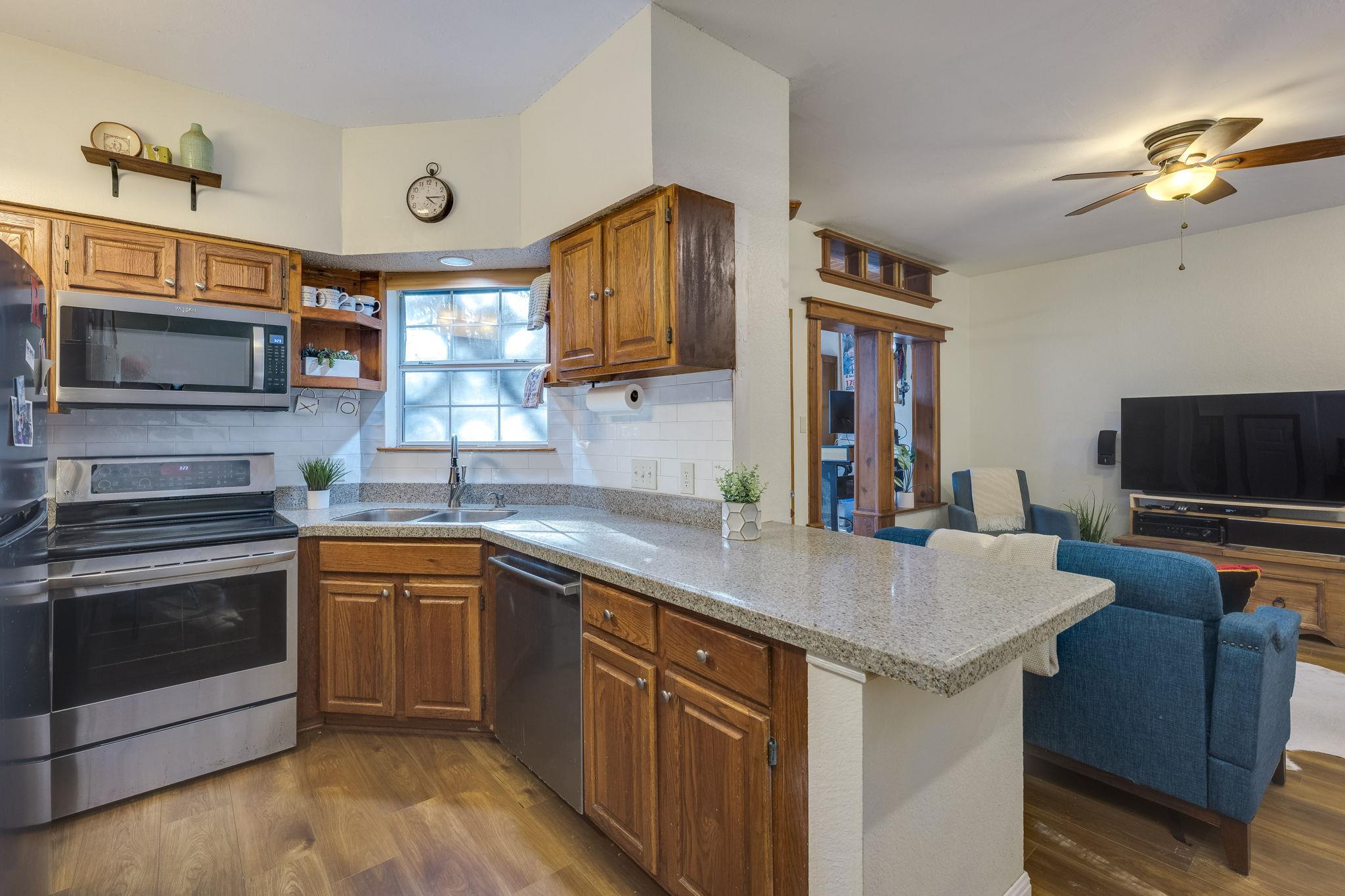 3809 Spicewood Springs RD # 150