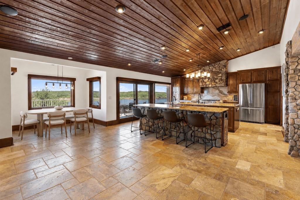 512 Harbor DR # 7