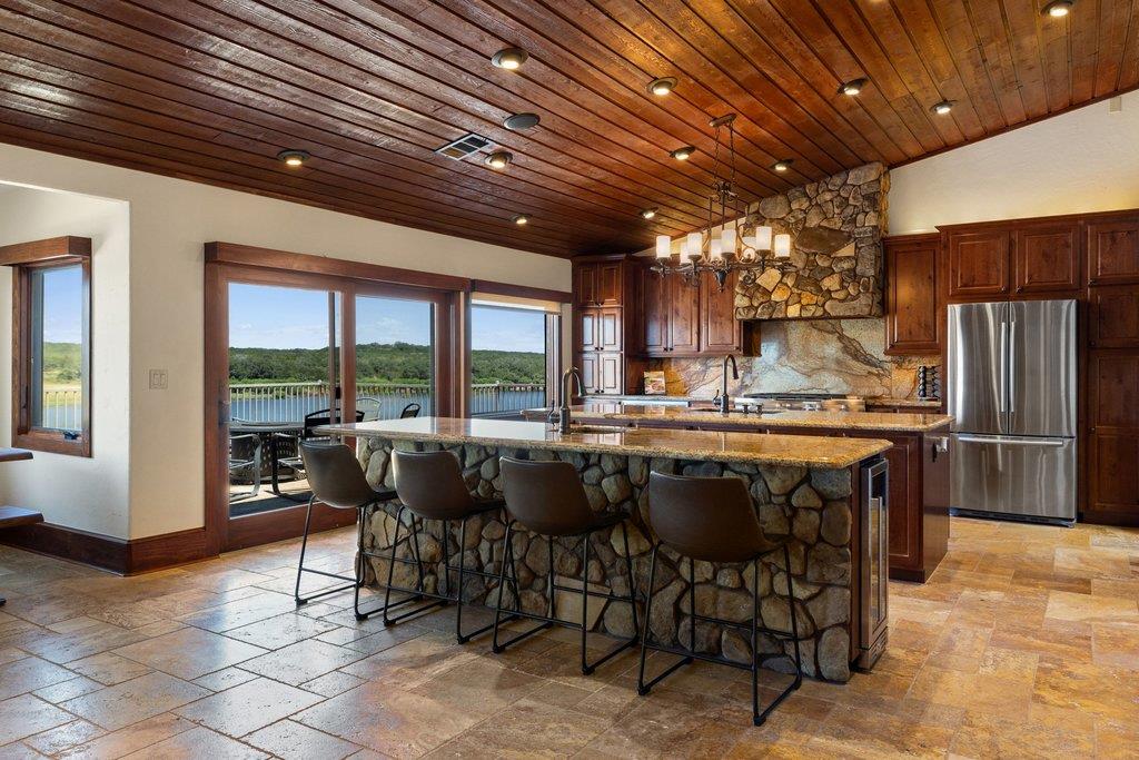 512 Harbor DR # 7