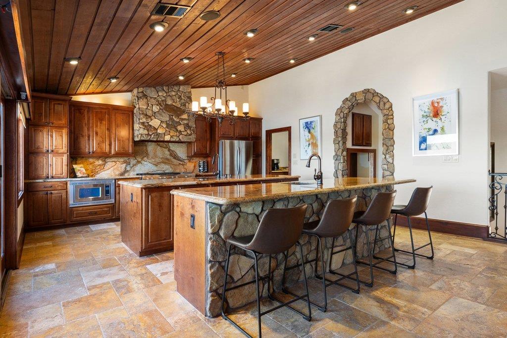 512 Harbor DR # 7