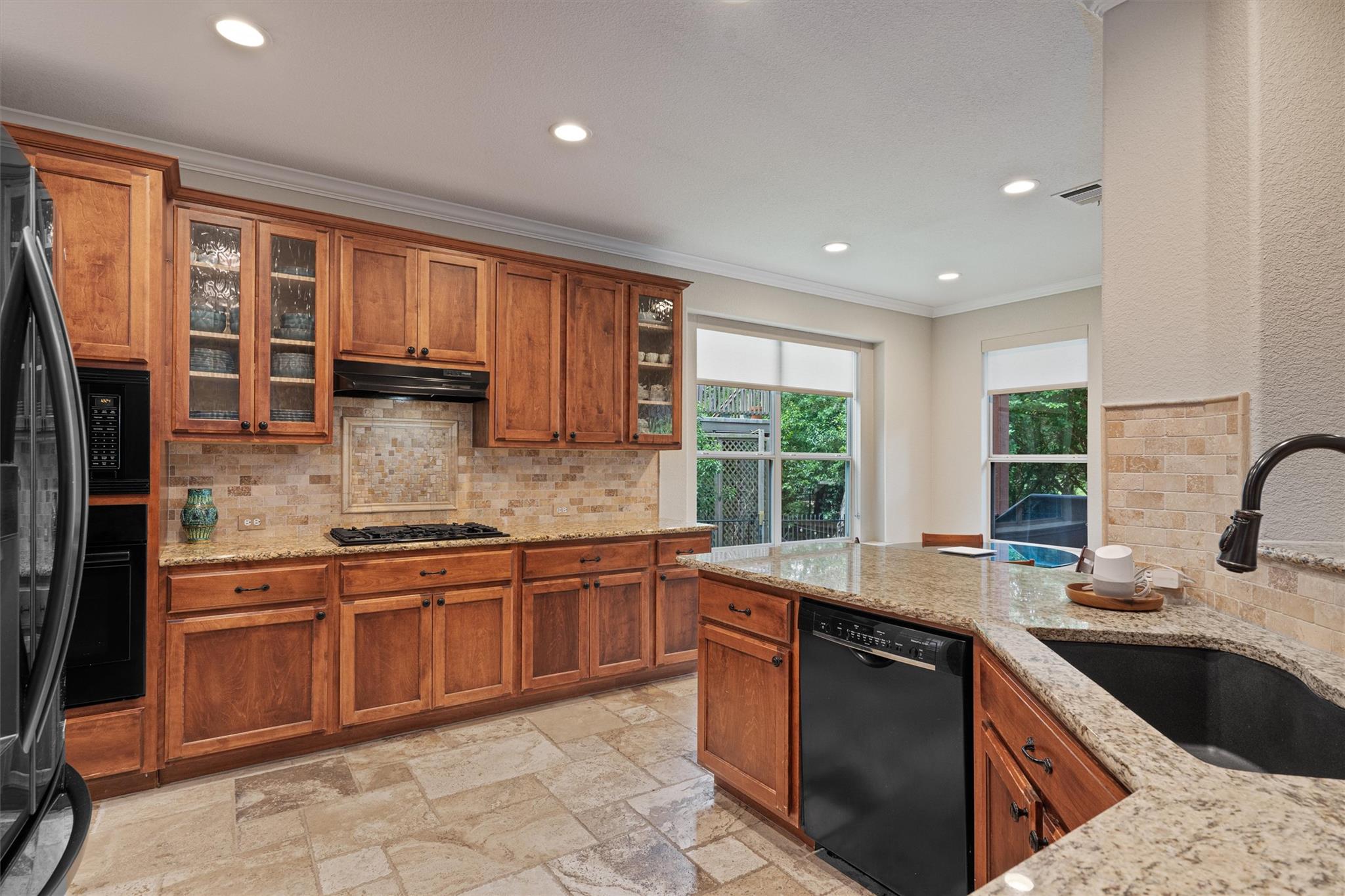 6906 Covered Bridge DR