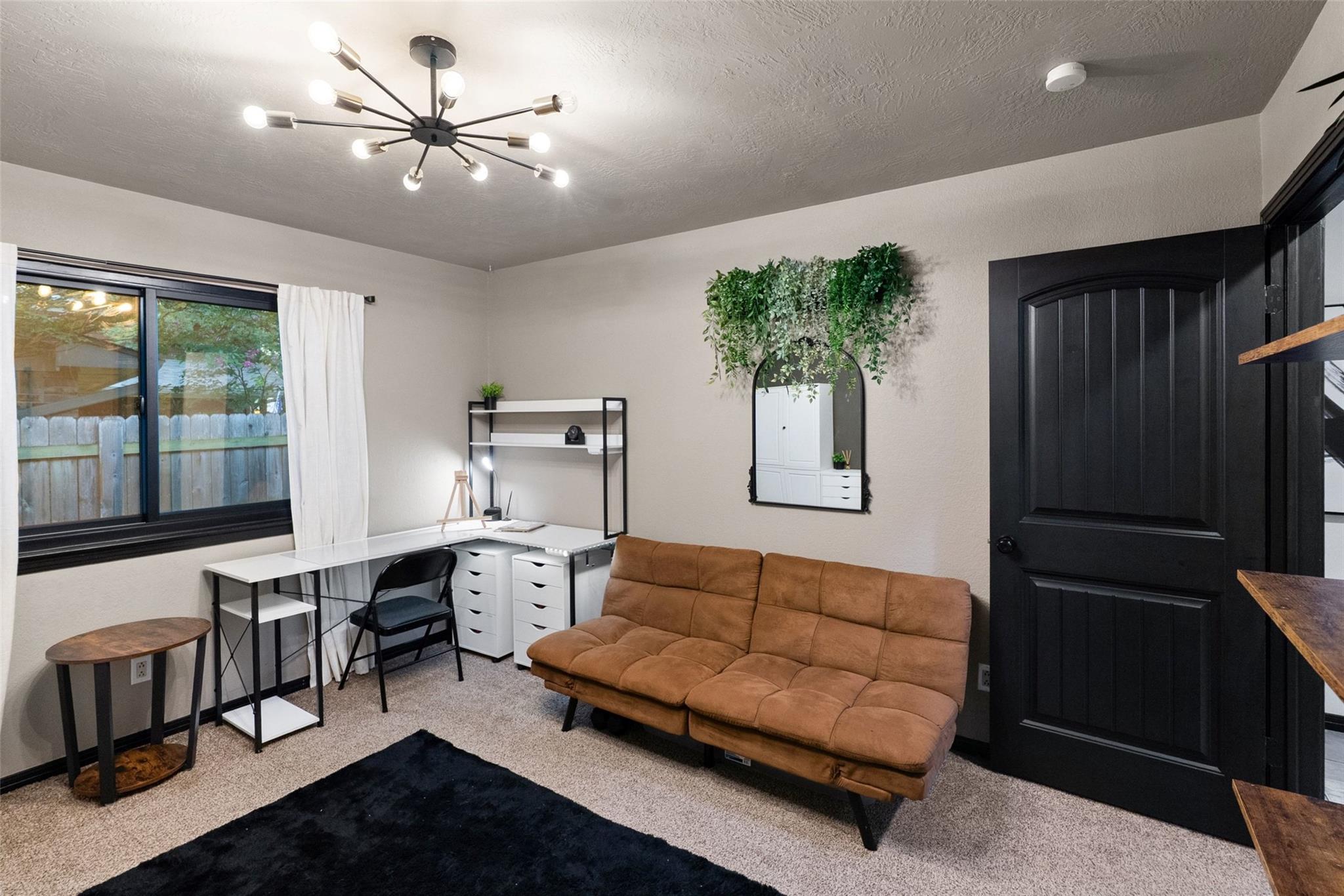 1705 Wild Horse LN