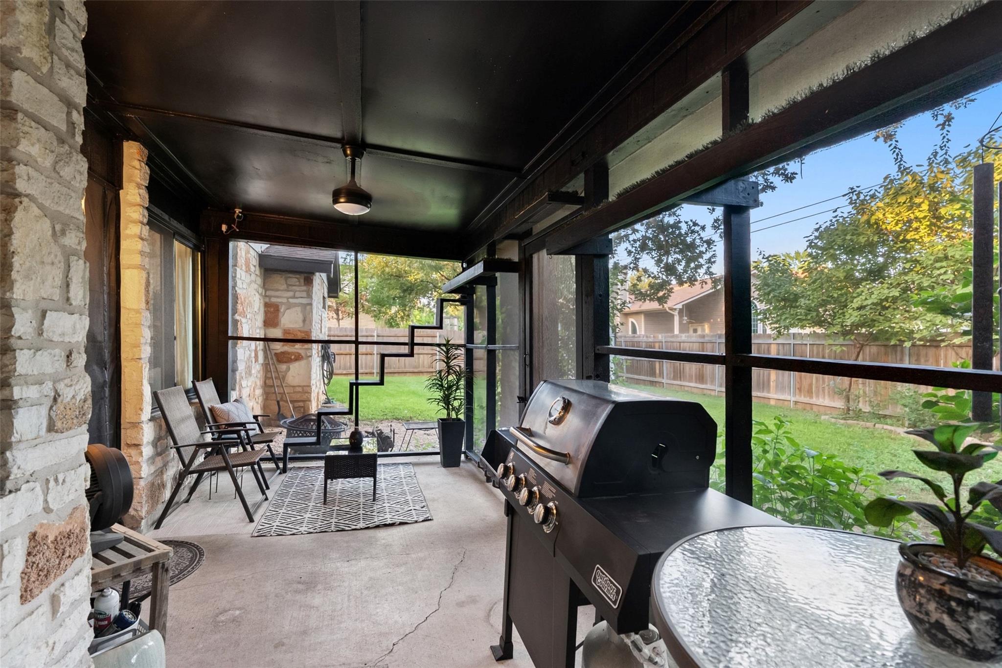 1705 Wild Horse LN