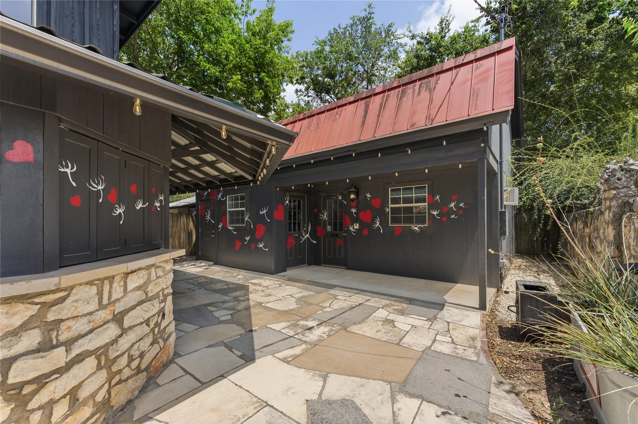 310 WIMBERLEY SQ