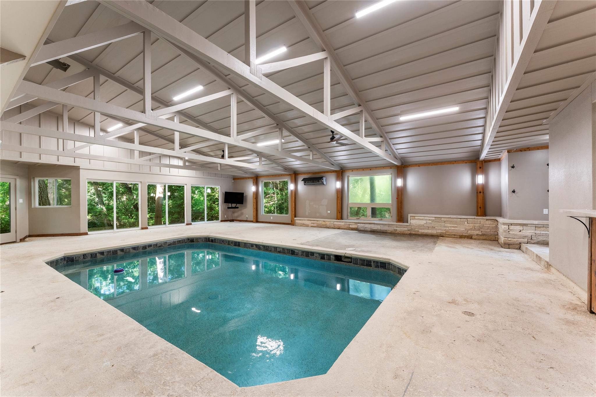 3001 White Oak DR