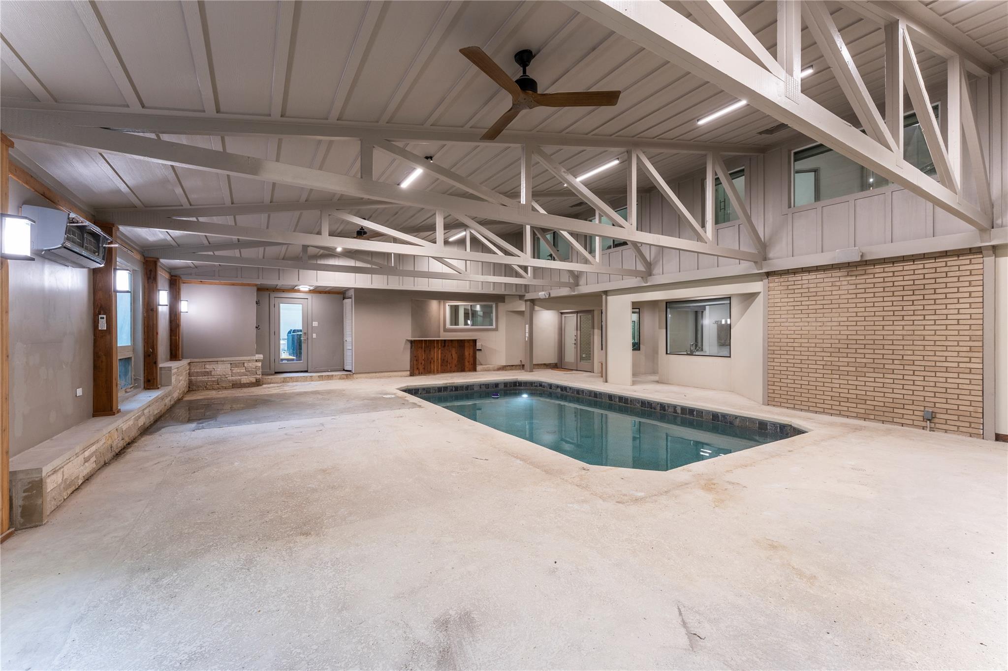 3001 White Oak DR