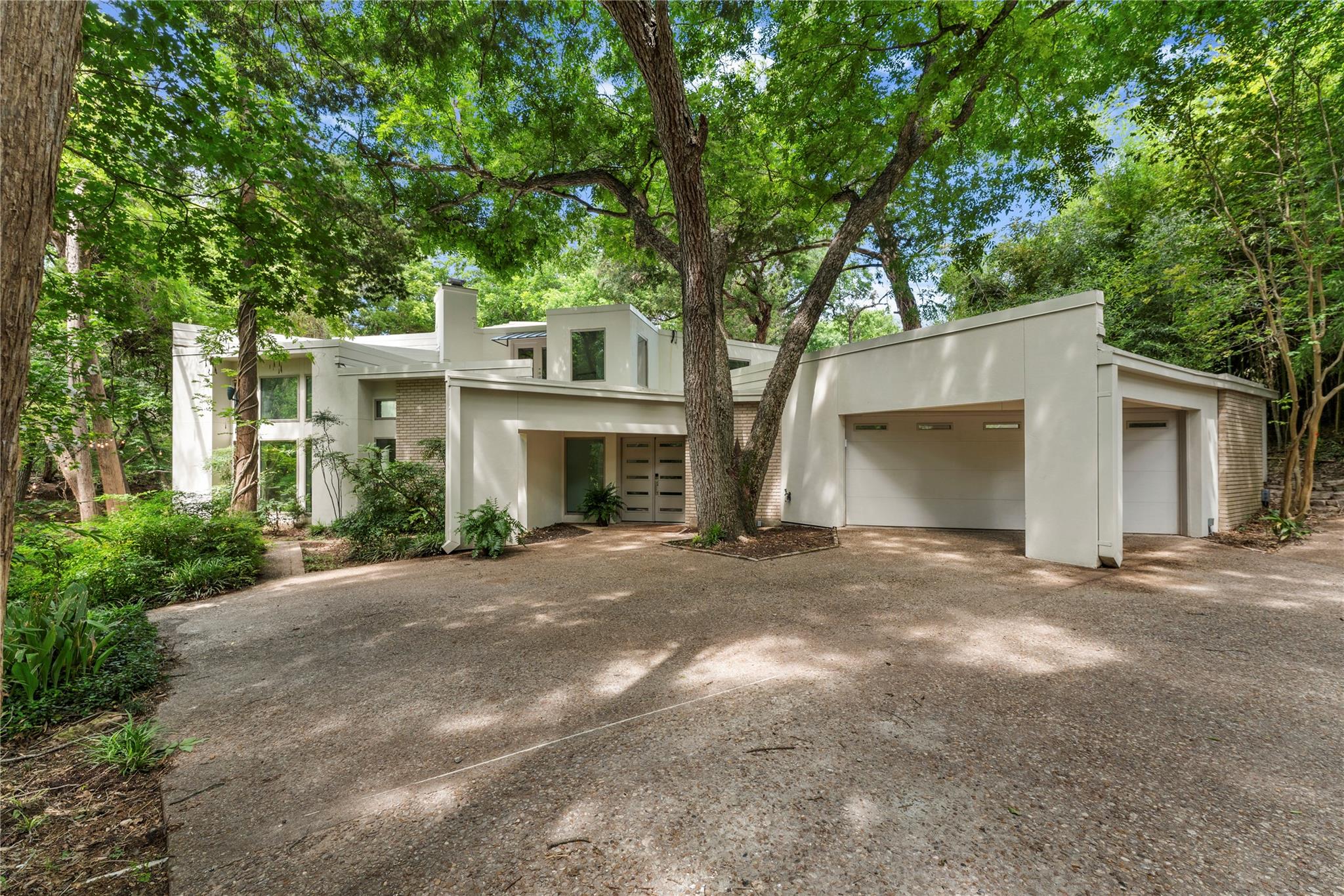 3001 White Oak DR