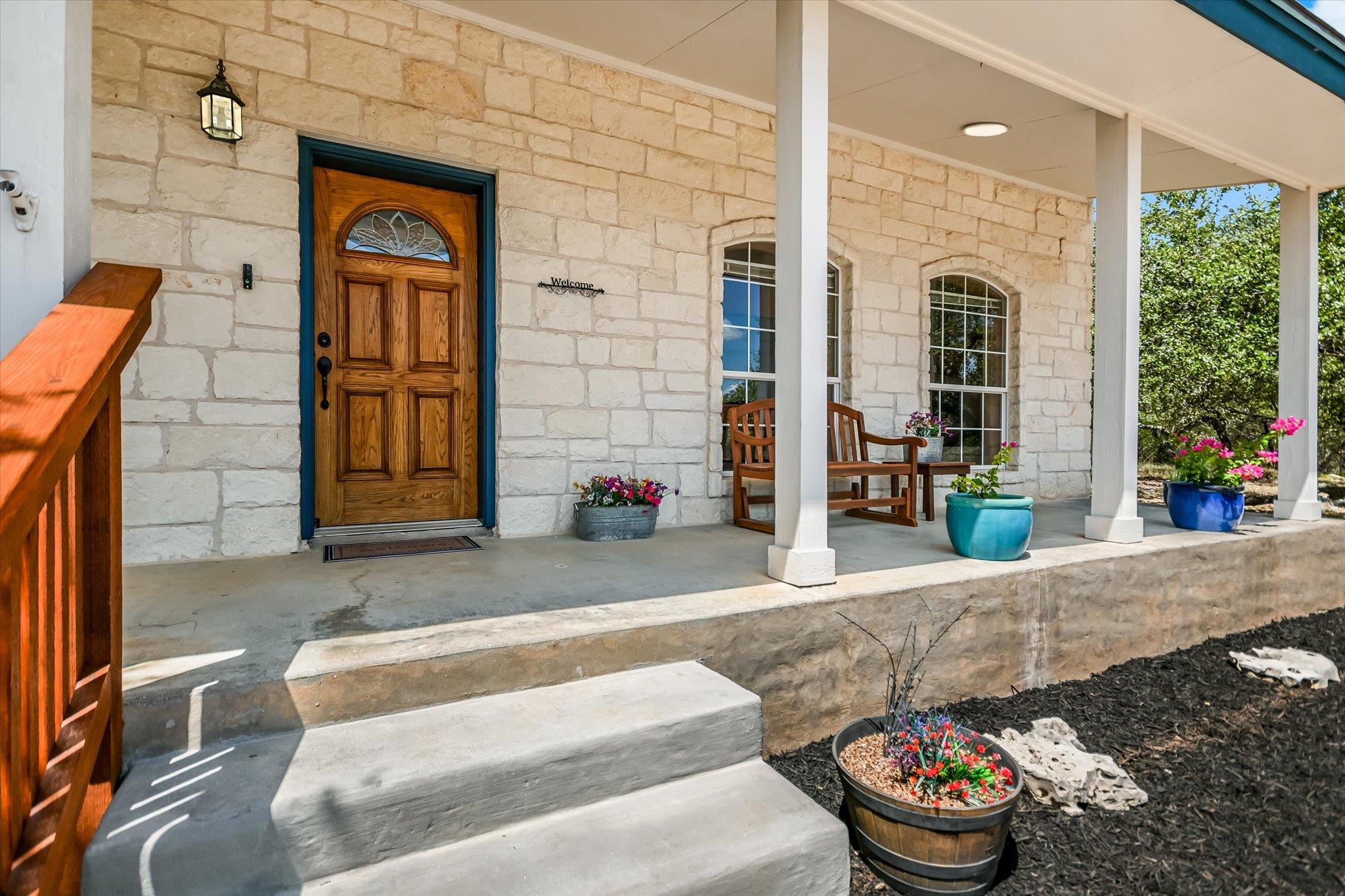 401 N RAINBOW RANCH RD