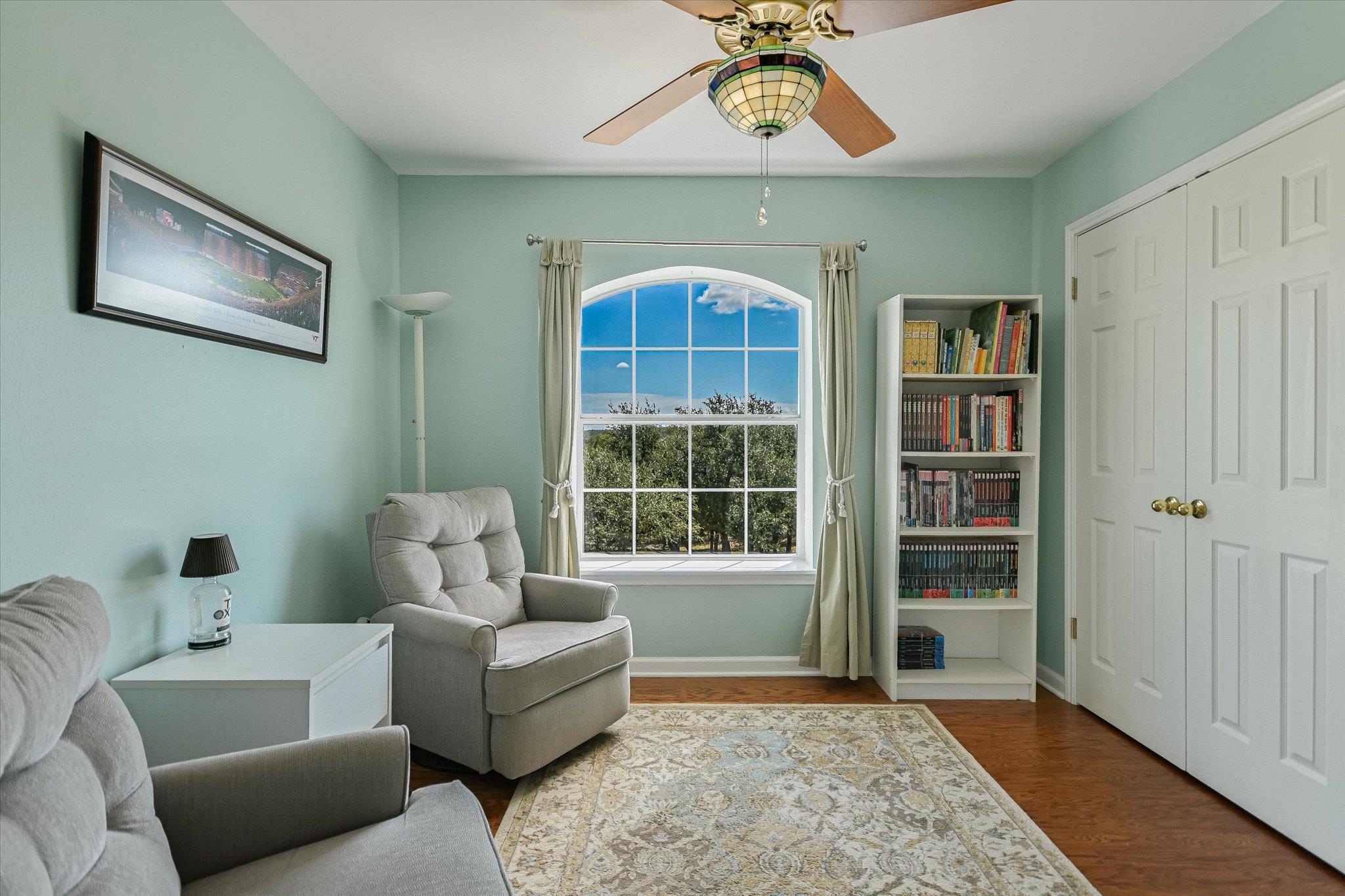 401 N RAINBOW RANCH RD